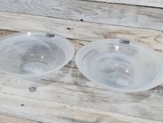2 x Designer Maxwell & Williams Clouded Glass Bowls 26cm RRP £48