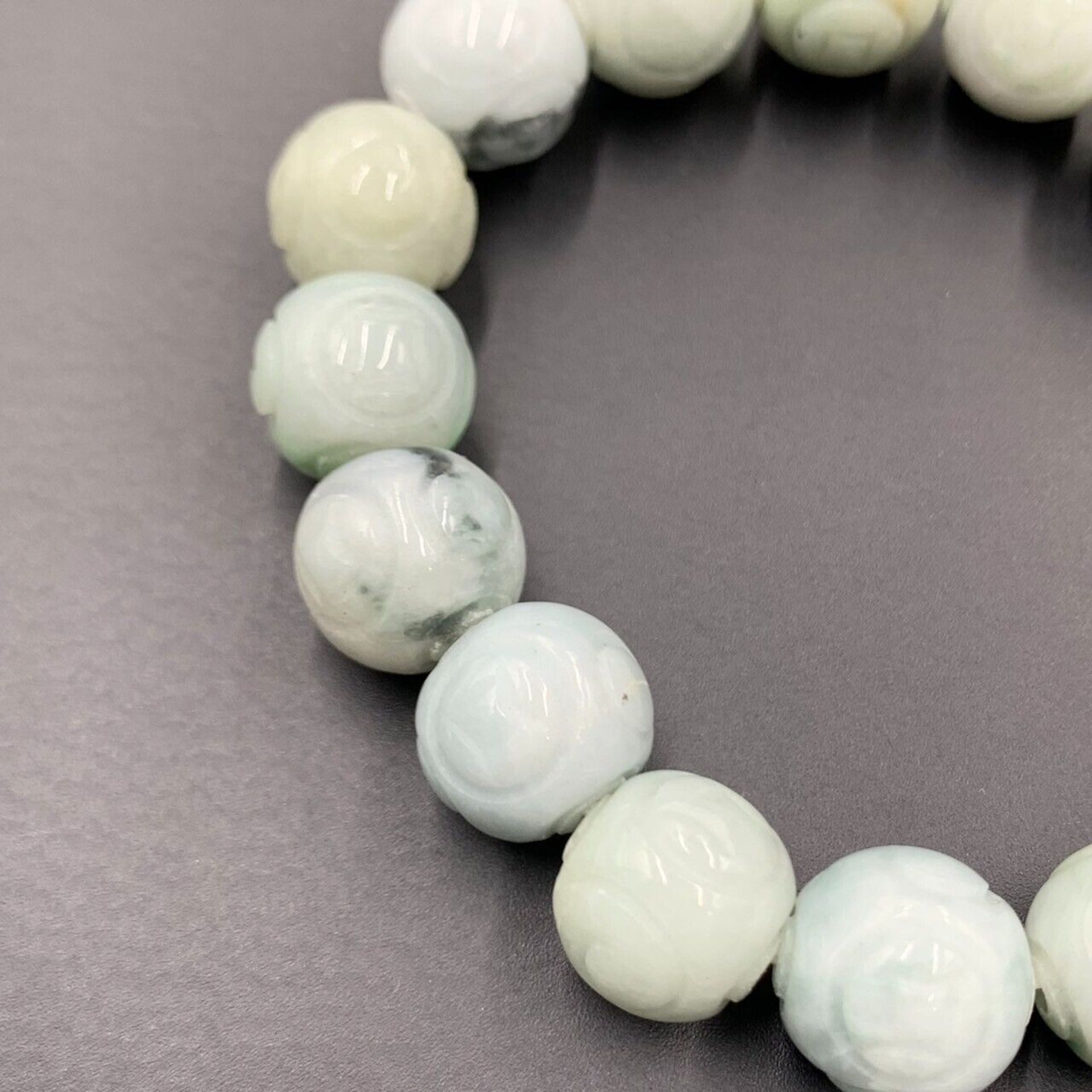 Natural Hand Carved Beautiful Jadeite Beads Bracelet - Image 2 of 5