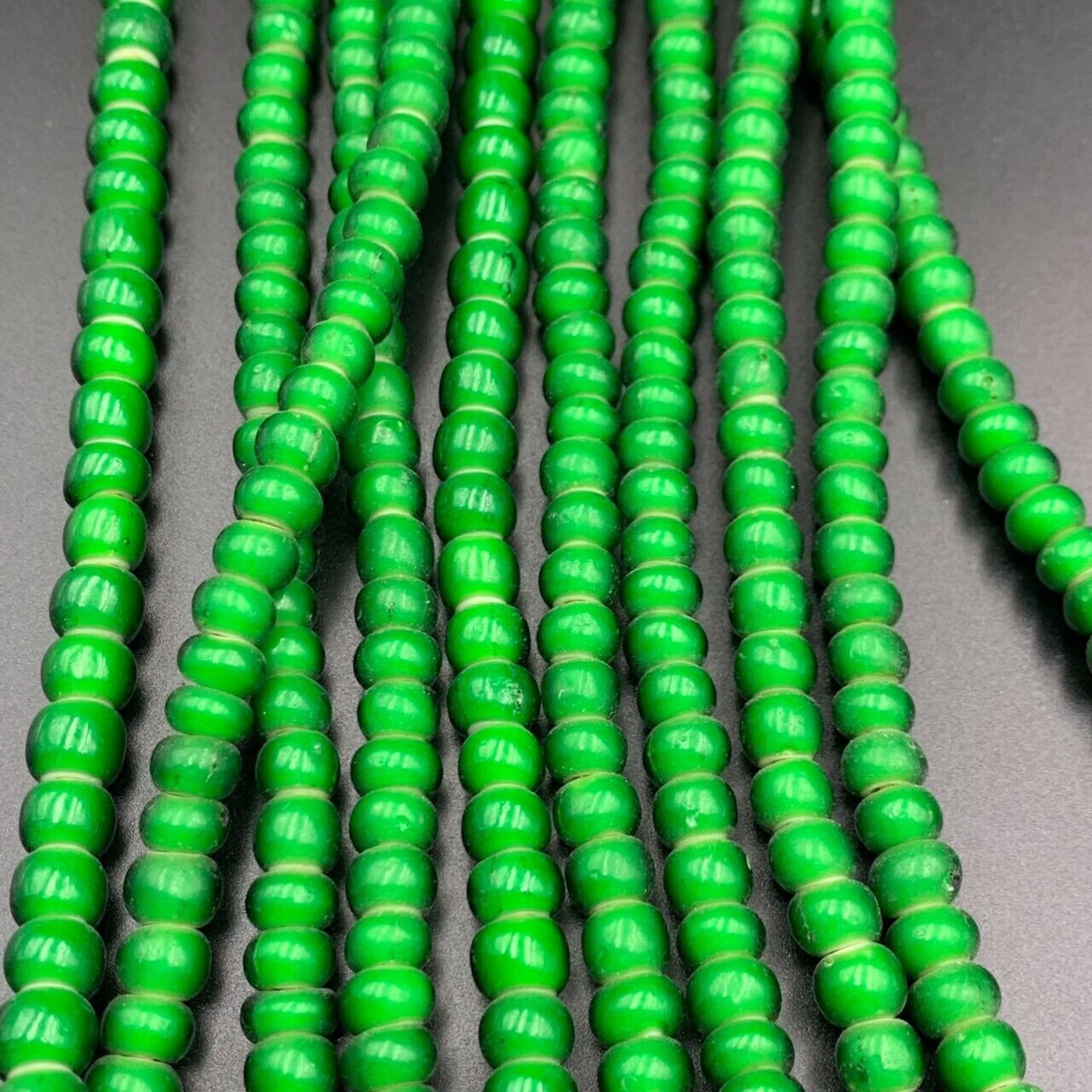 African Vintage Green White Heart Trade Glass Beads Strands, Group of 5 Strands - Image 4 of 6