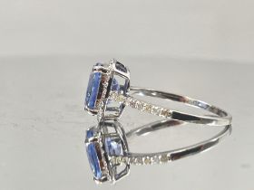 Beautiful 3.05 CT Natural Ceylon Cornflour Blue Sapphire Diamonds & 18k Gold