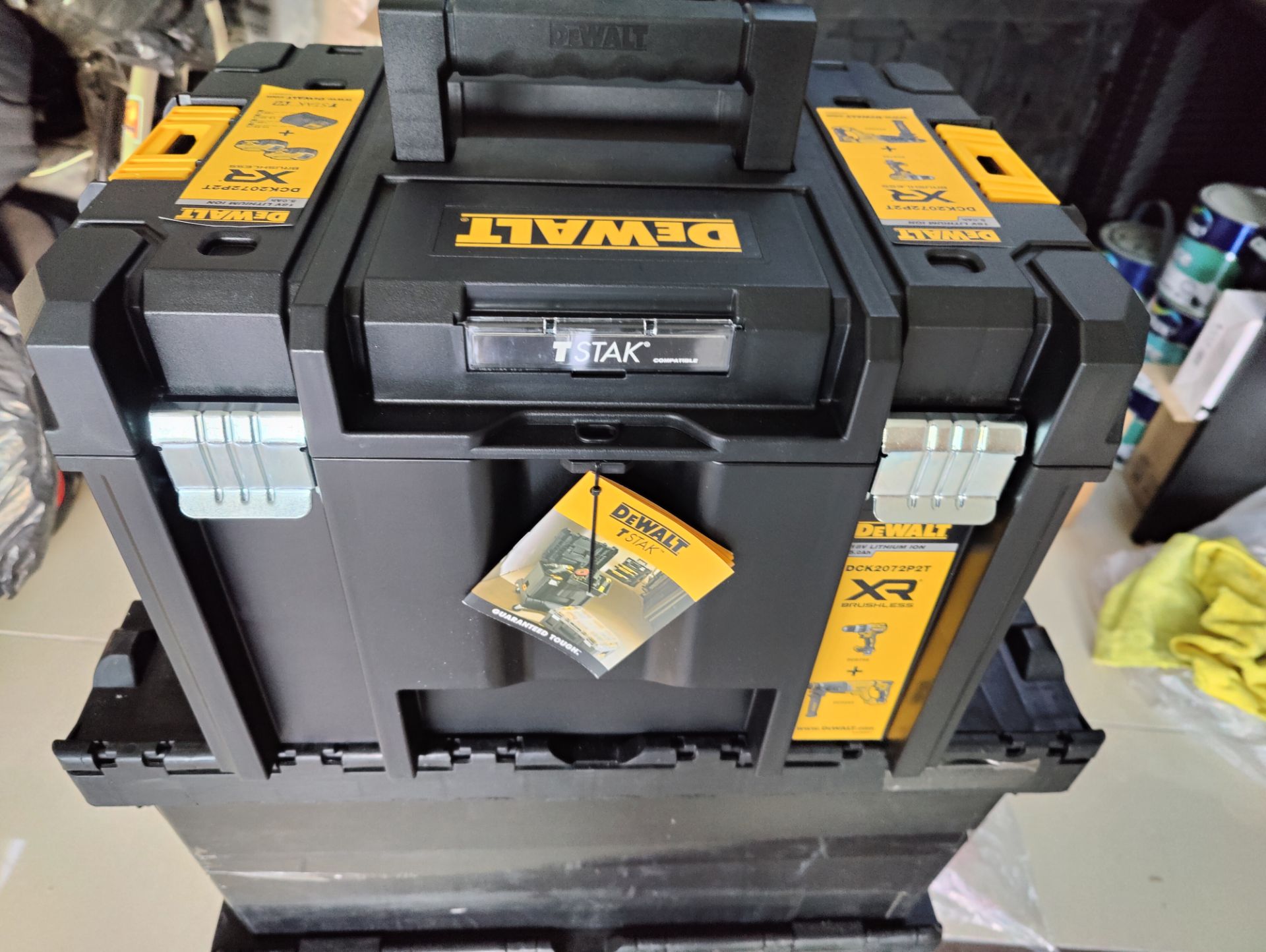 NEW & BOXED DEWALT DCK207P2T - XR BRUSHLESS COMBI SDS TWIN PACK - DCH273 SDS & DCD796 WITH 2X 5AH