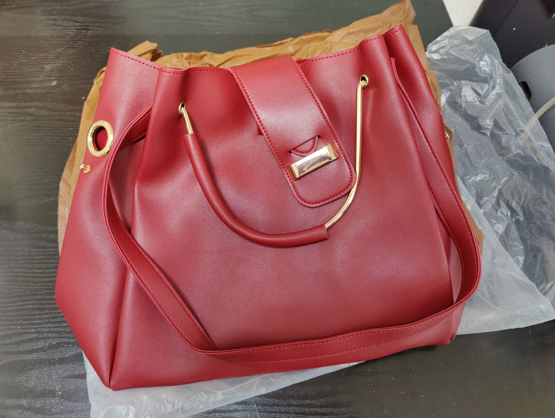 Set of 3 Red Ladies Handbags - Bild 2 aus 2