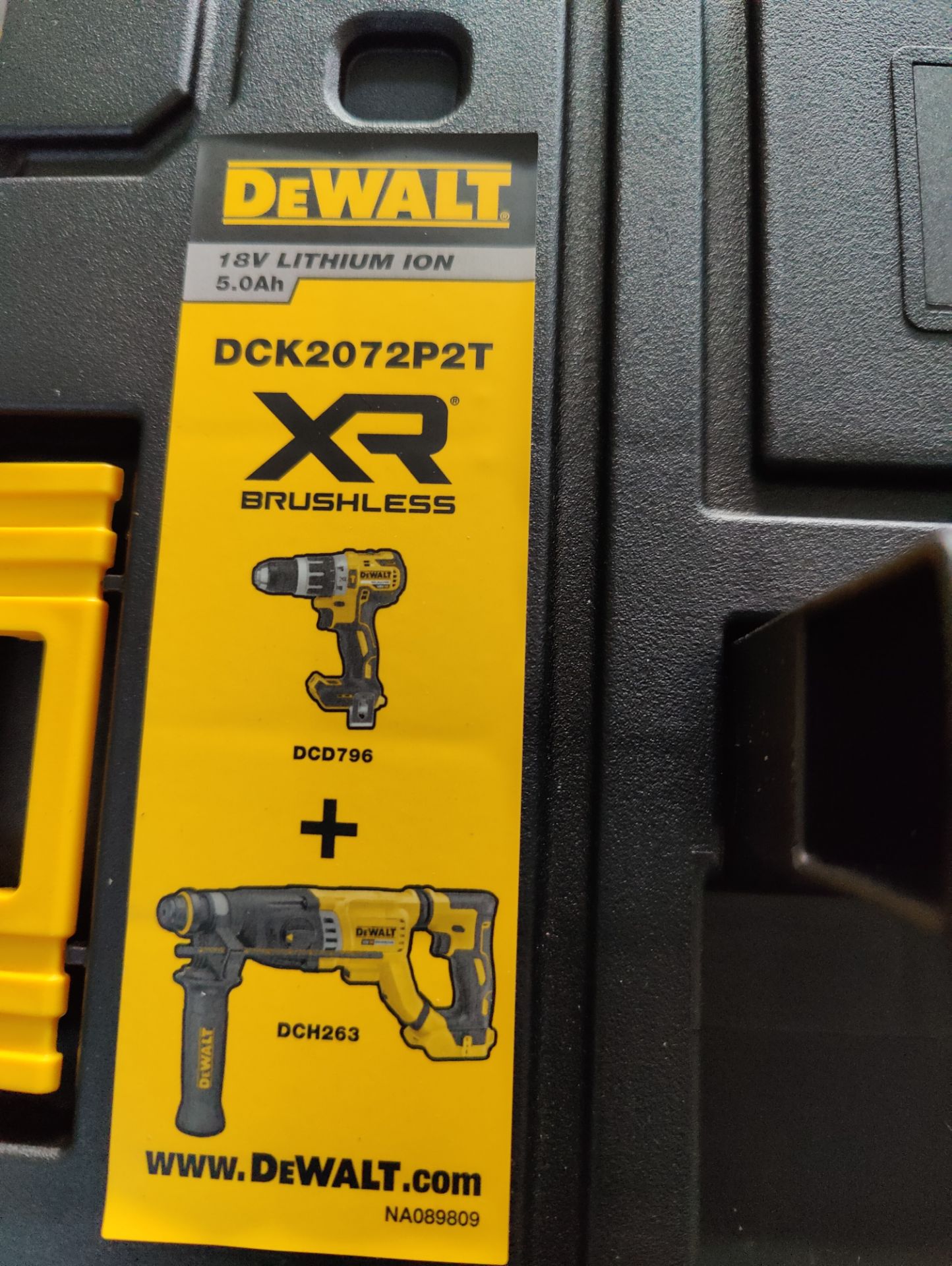 NEW & BOXED DEWALT DCK207P2T - XR BRUSHLESS COMBI SDS TWIN PACK - DCH273 SDS & DCD796 WITH 2X 5AH - Bild 4 aus 9