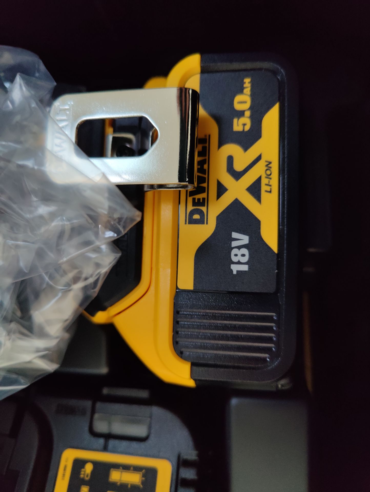 NEW & BOXED DEWALT DCK207P2T - XR BRUSHLESS COMBI SDS TWIN PACK - DCH273 SDS & DCD796 WITH 2X 5AH - Bild 5 aus 9