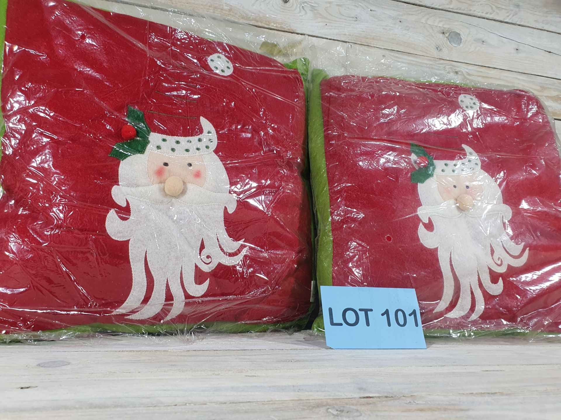 2 X Luxury 3D Christmas Cushions In Red With Santas RRP £29.98 - Image 2 of 3