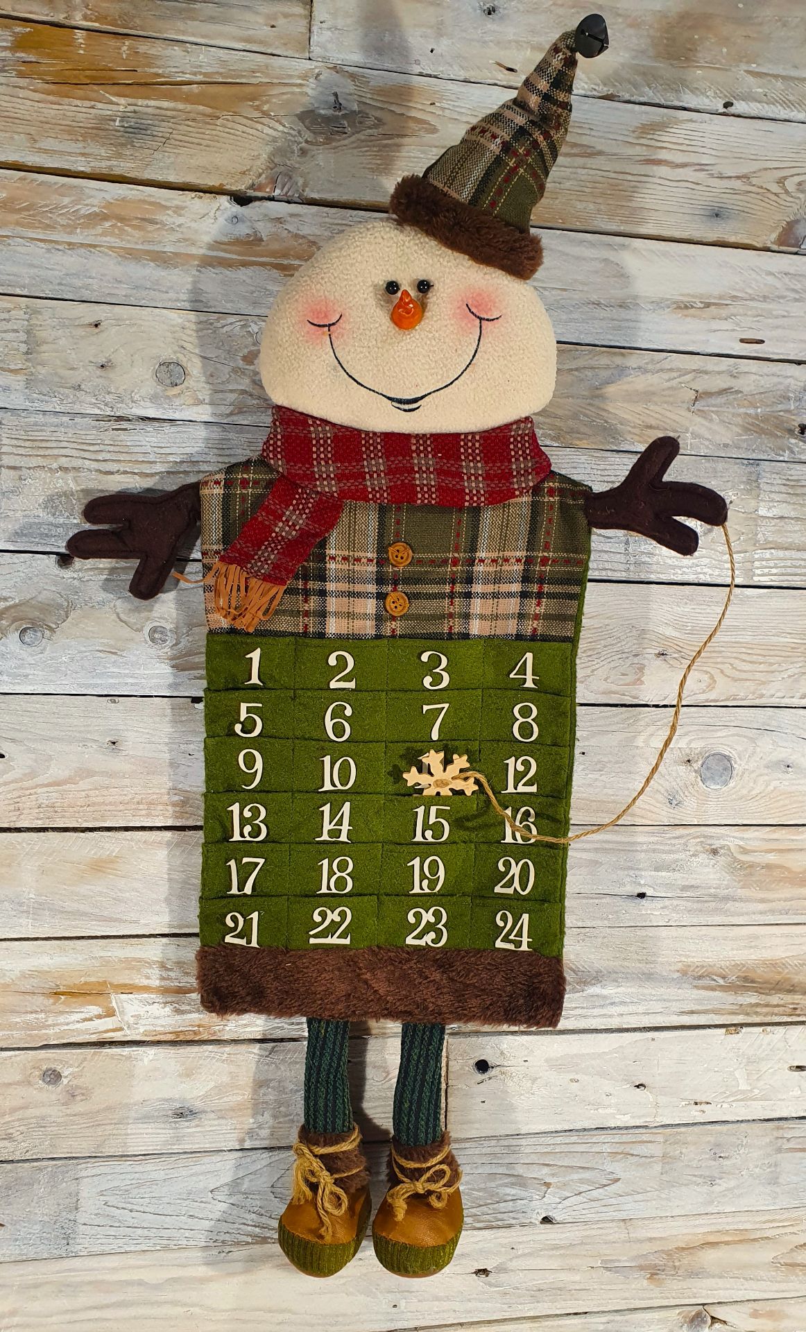 Luxury 3D Fabric Snowman Advent Calendar. 75cm Long X 40cm - Image 2 of 2
