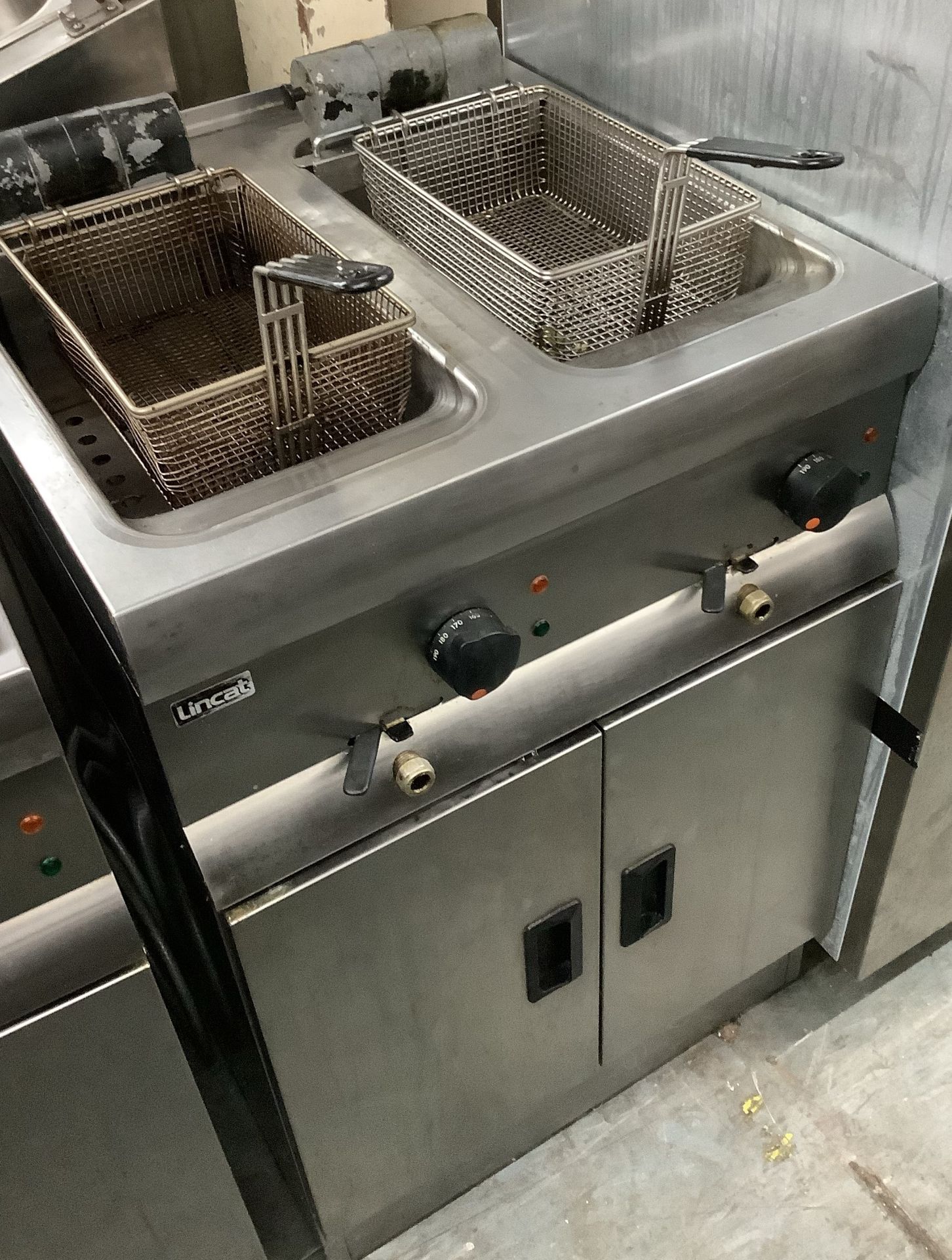 Lincat Double Basket Electric Fryer