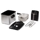 Title: 2 x DO465FR DOMO 4L Stainless Steel Pro FryersDescription: 2 x Deep Fryer 4L Stainless