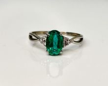 Beautiful Natural Emerald Ring With Natural Diamonds & Platinum 950