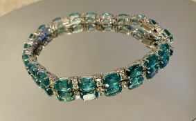 Beautiful 14.5ct Natural Emerald Bracelet With Natural Diamonds & 18k Gold