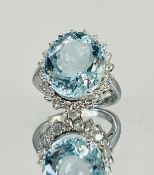 Beautiful Natural Flawless 7.30 CT Aquamarine Ring With Diamonds And 18k Gold