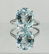 Beautiful Natural Flawless 5.81CT Aquamarine Ring With Diamonds And 18k Gold