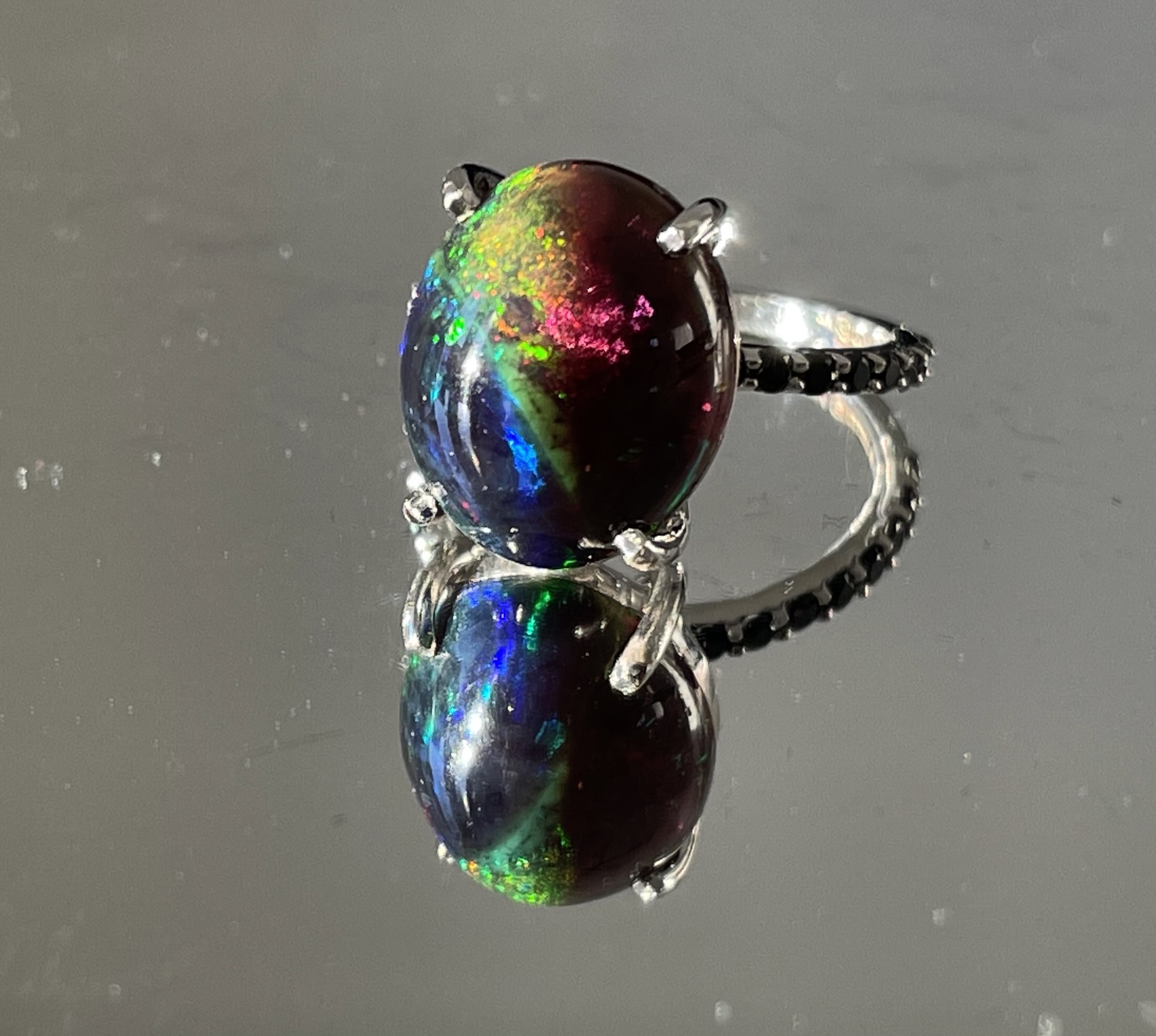 Beautiful 7.45 CT Natural Black Opal Ring With Natural Black Diamond & 18k Gold - Image 2 of 8