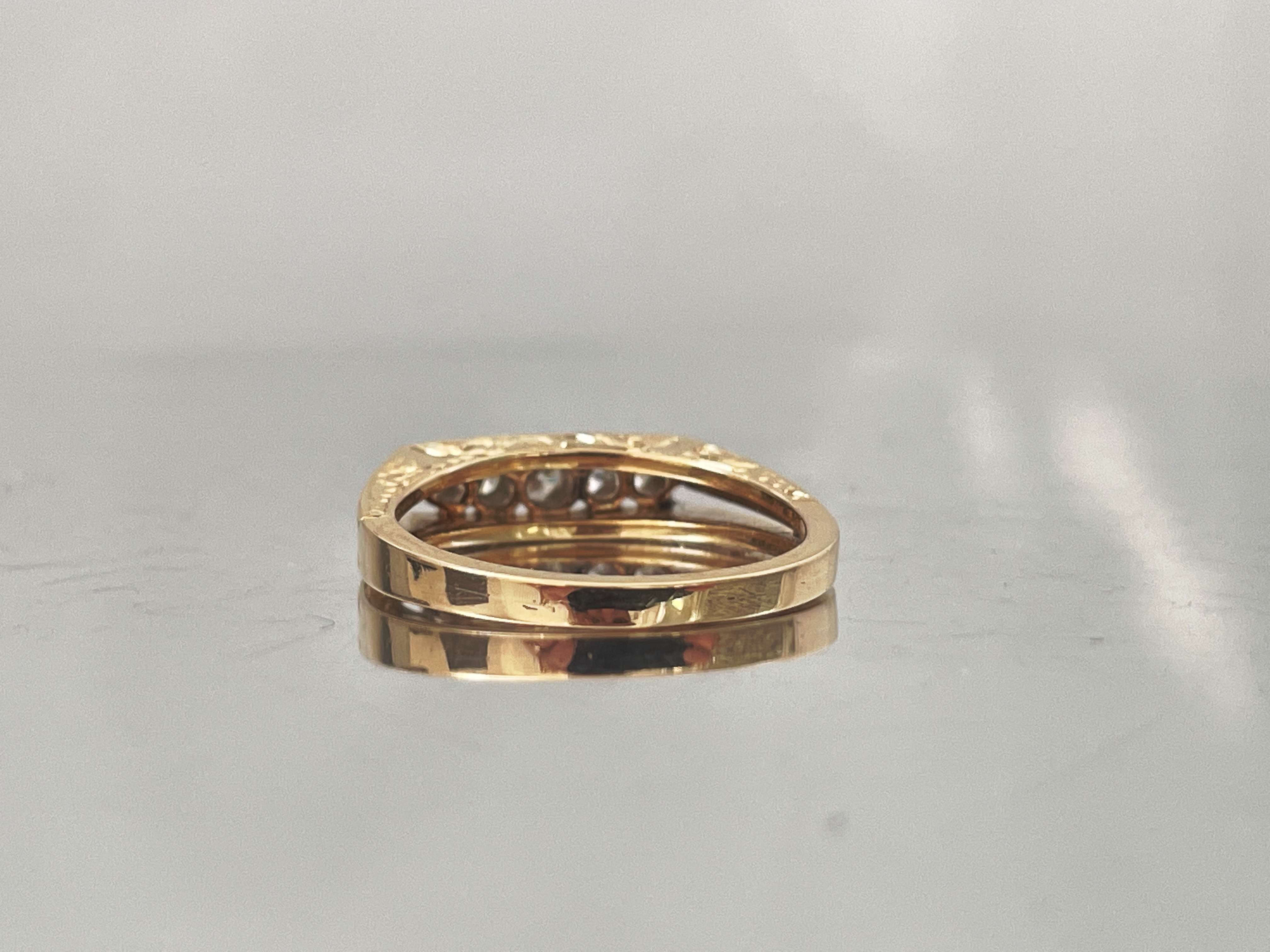 Beautiful Natural 0.18 CT VS Diamond Ring With 18k Gold - Image 3 of 9