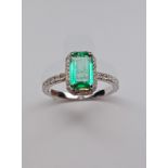 Beautiful Natural Emerald With Natural Diamonds & 18kGold