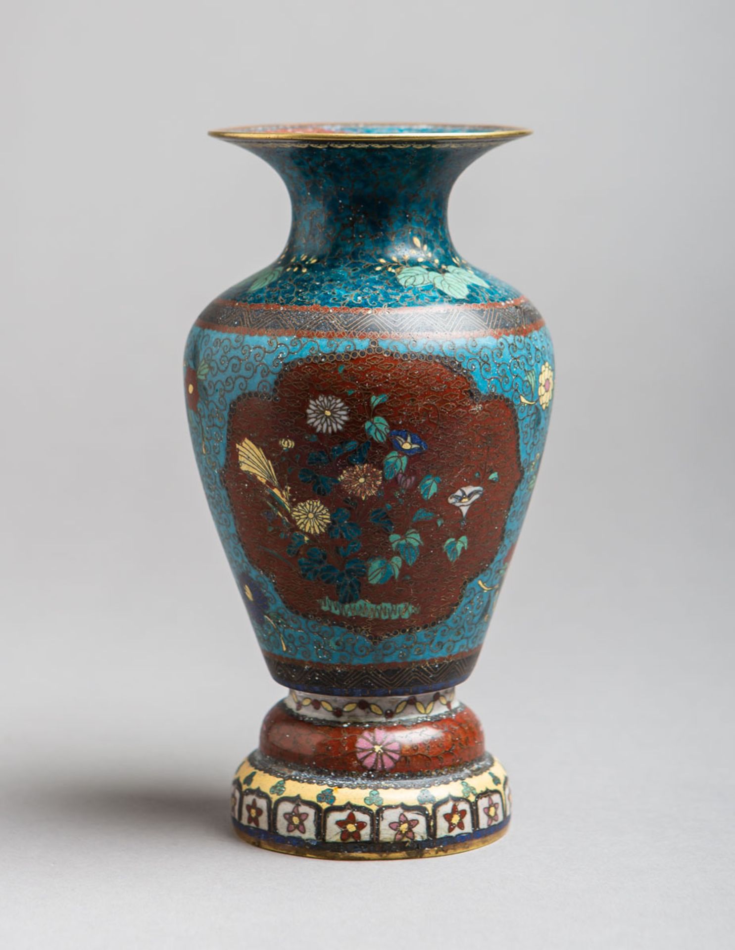 Cloisonné Vase (China, Alter unbekannt)