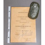 Demjansk-Schild m. Besitzzeugnis über das Demjansk-Schild (2. WK, 1943