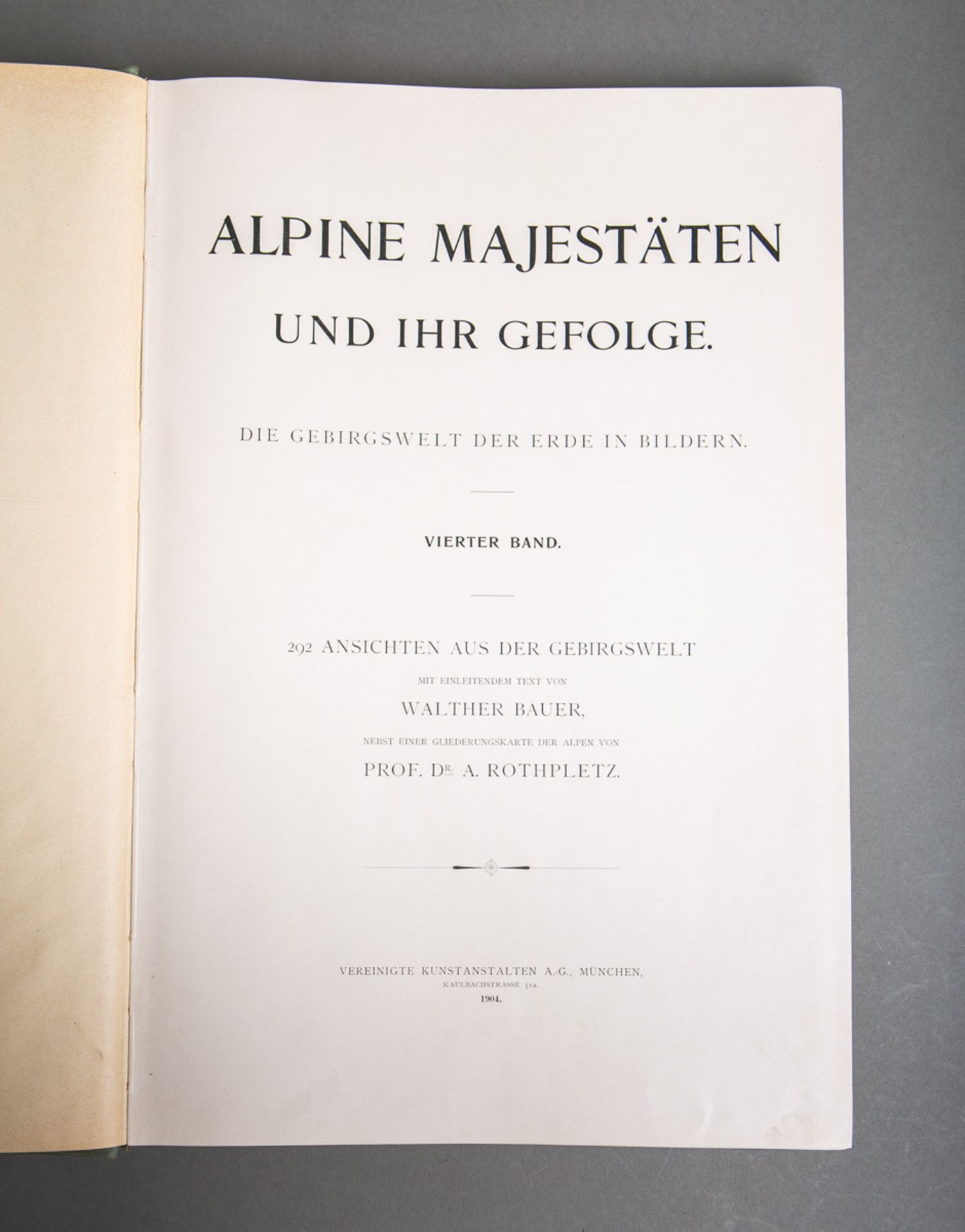 Vereinigte Kunstanstalten A.-G., "Alpine Majestäten und Ihr Gefolge. Die Gebirgswelt der Erde in Bil - Image 2 of 2