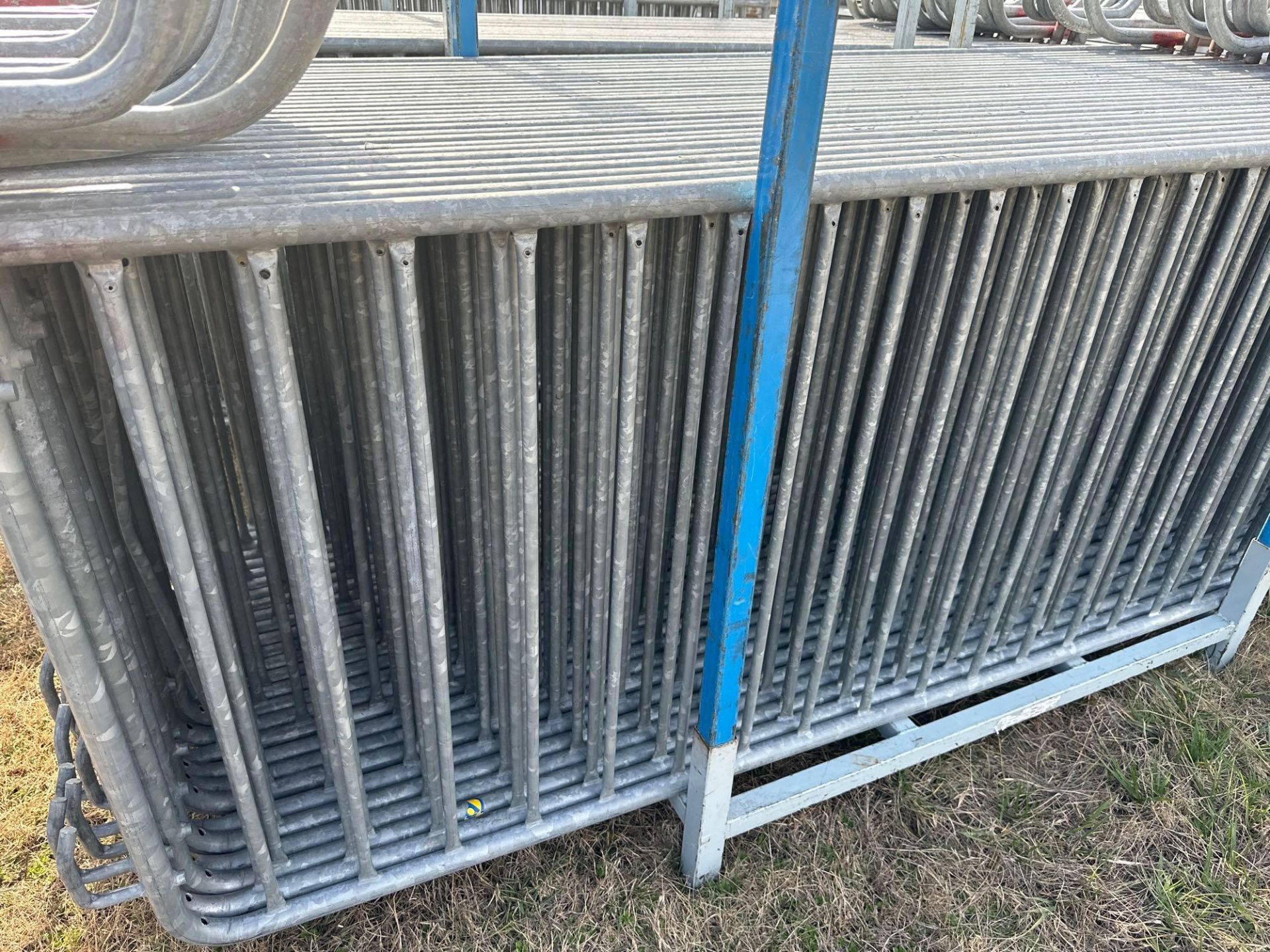 Barricade Metal Fence - Image 2 of 3