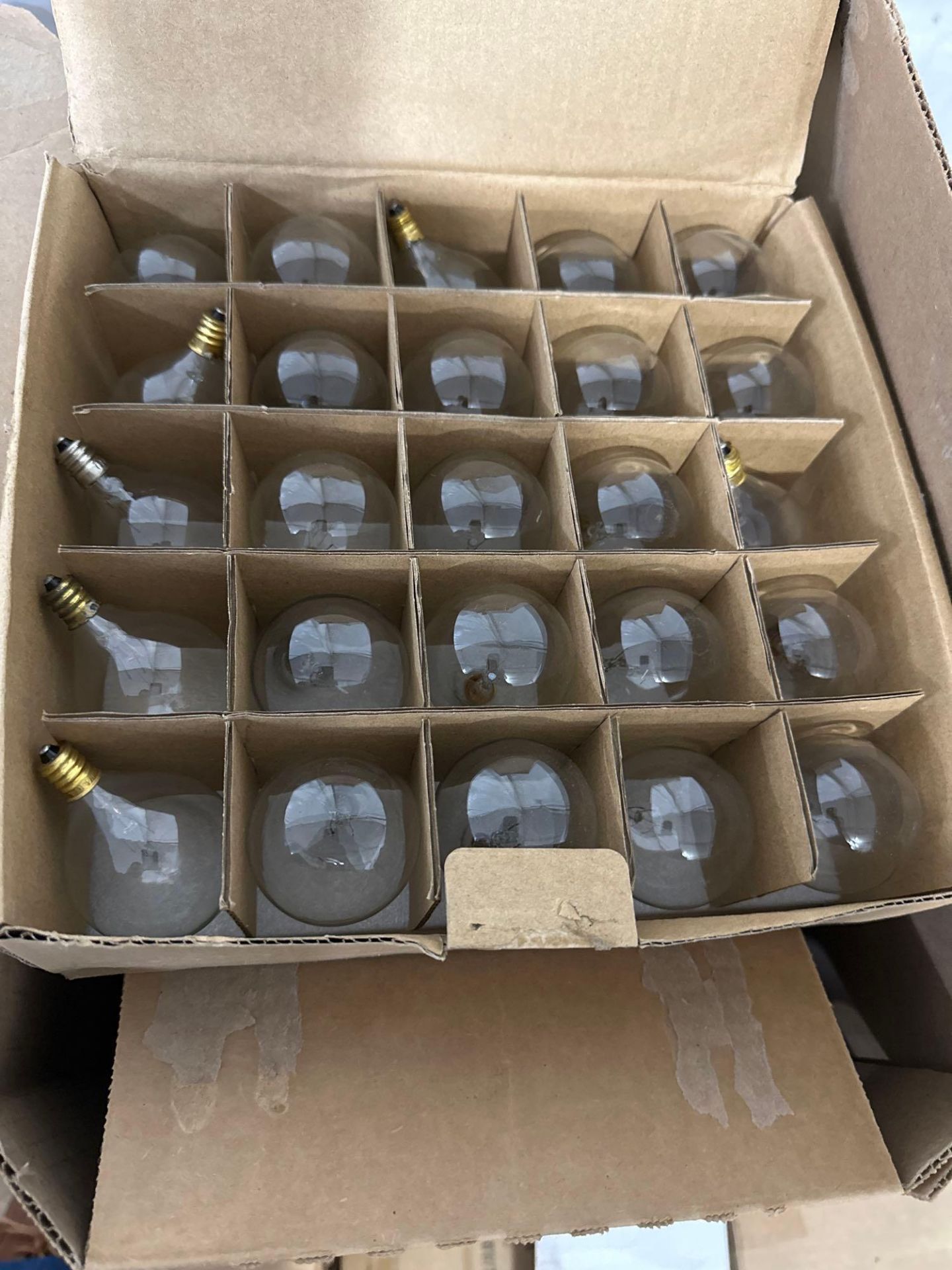 Box of 24 bulbs C7/G50 Bulbs