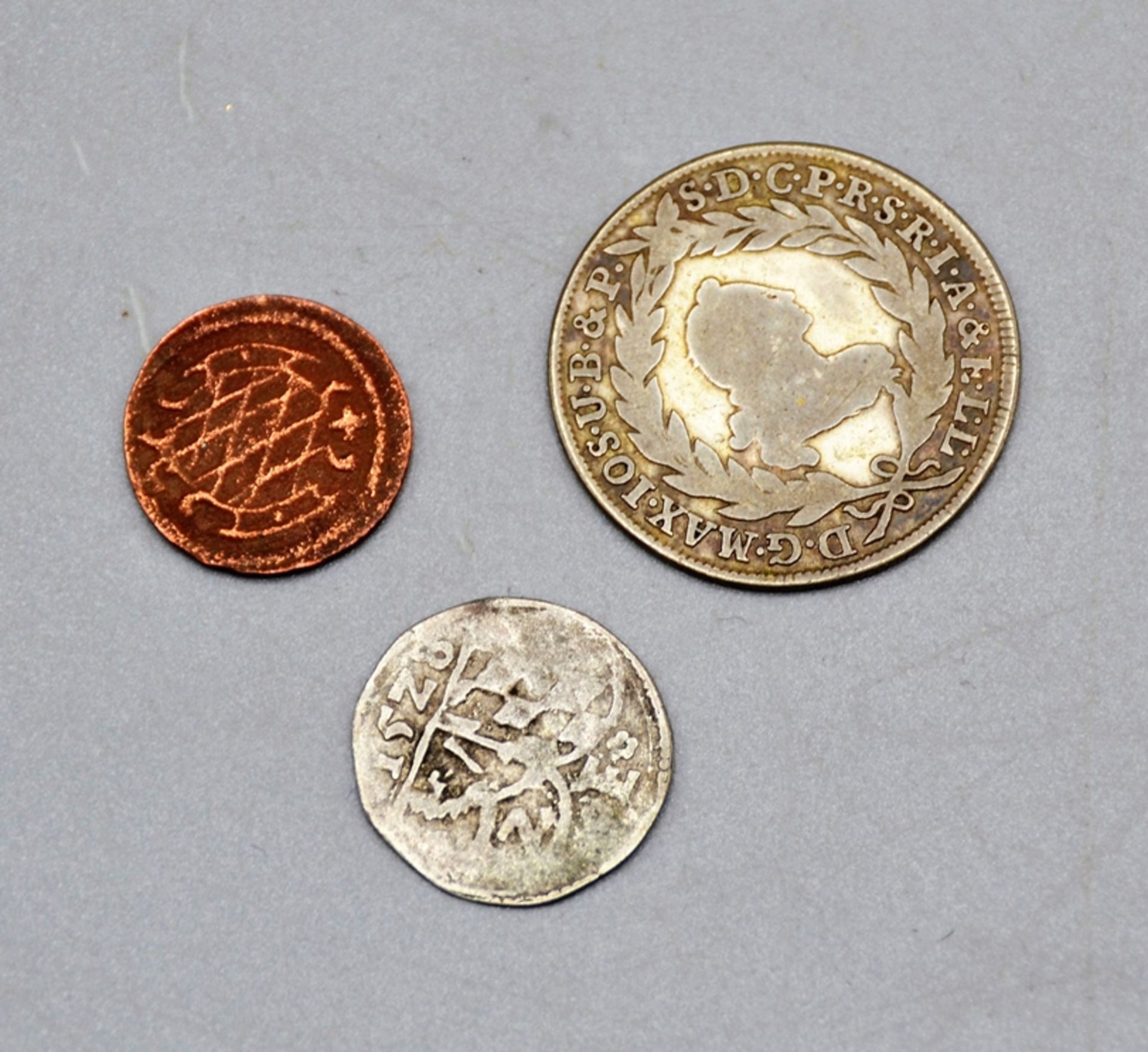 Münzen Konvolut Bayern 3-teilig, darunter 4 Kreuzer Maximilian I (1598-1661) Kipperzeit, 10 Kreuzer