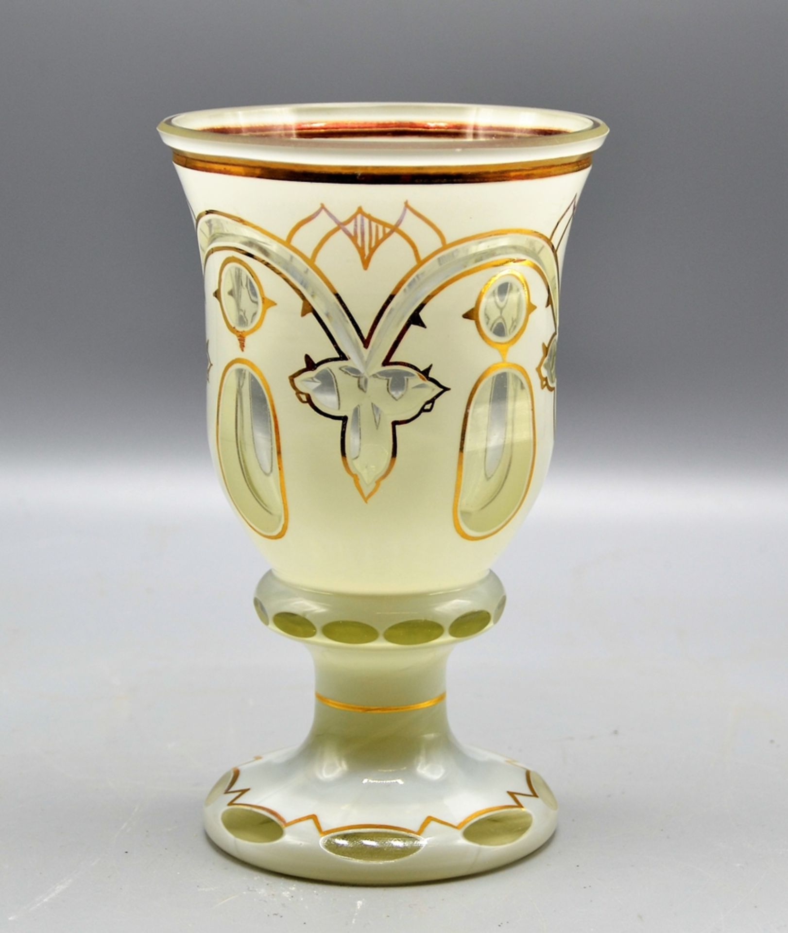 Fußbecher Zinnemailüberfang Goldmalerei Böhmen 19 Jhdt., ca. 15,8 cm