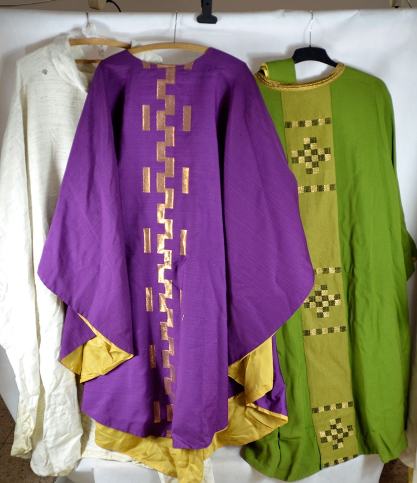 Messgewänder Kasel tlw. mit Stolen liturgische Kleidung Konvolut 5 St. - Bild 2 aus 5