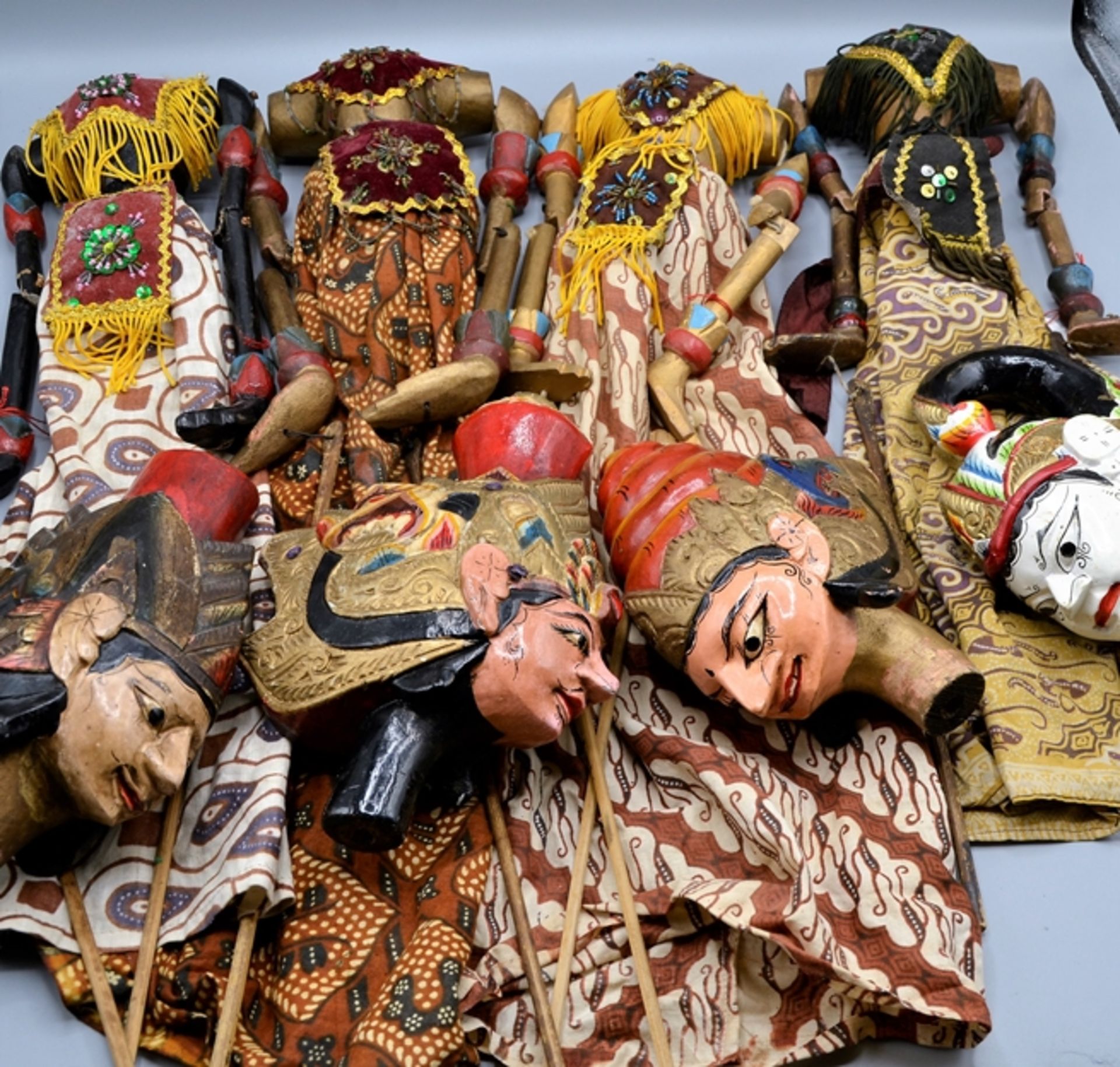 Indonesische Marionetten Stabpuppen Wayang Golek 4 St., zerlegt