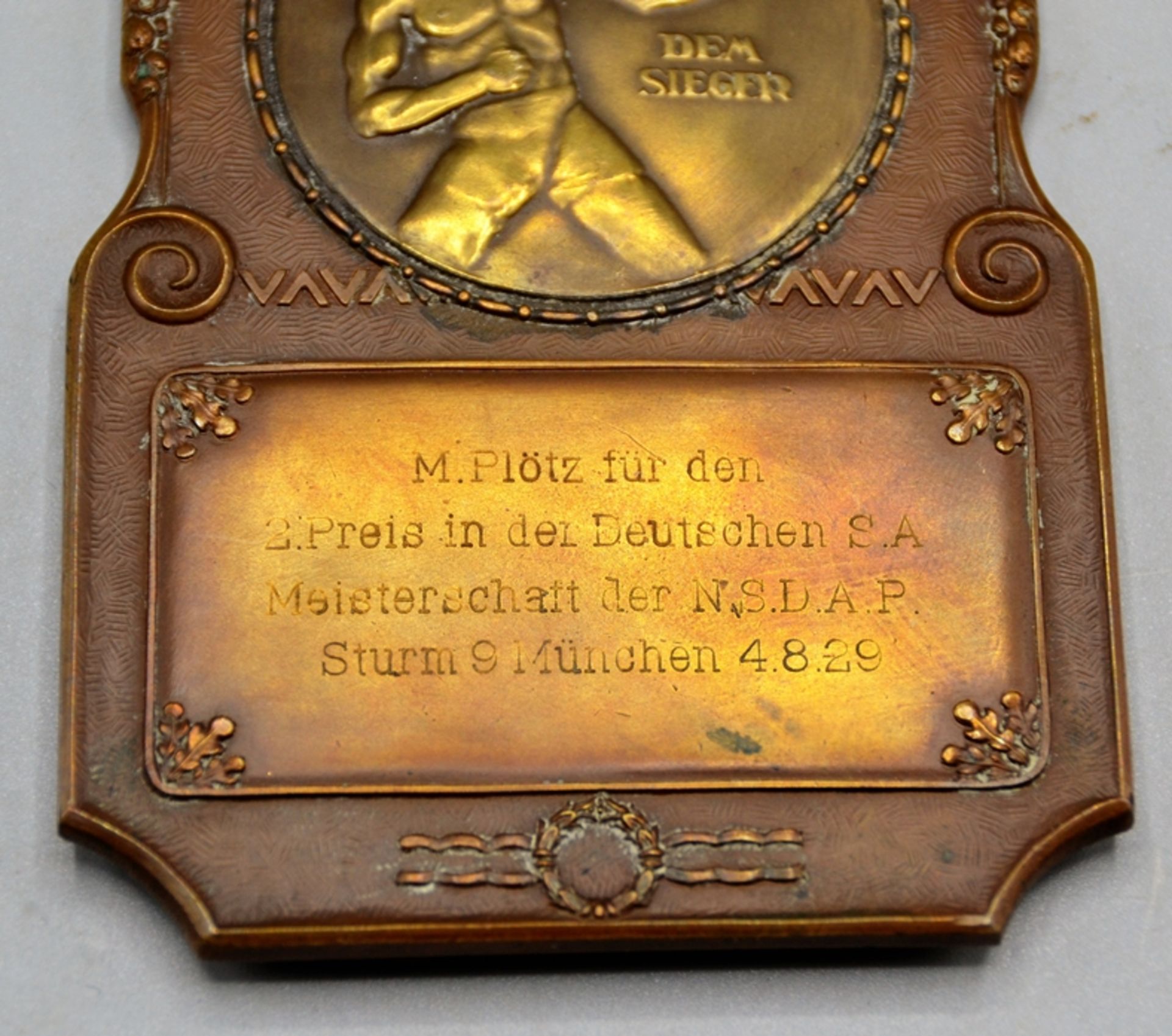 Sieger Plakette Boxen 2. Preis Deutschen SA Meisterschaft d. NSDAP, Inschrift "M. Plötz für den 2.  - Bild 3 aus 3