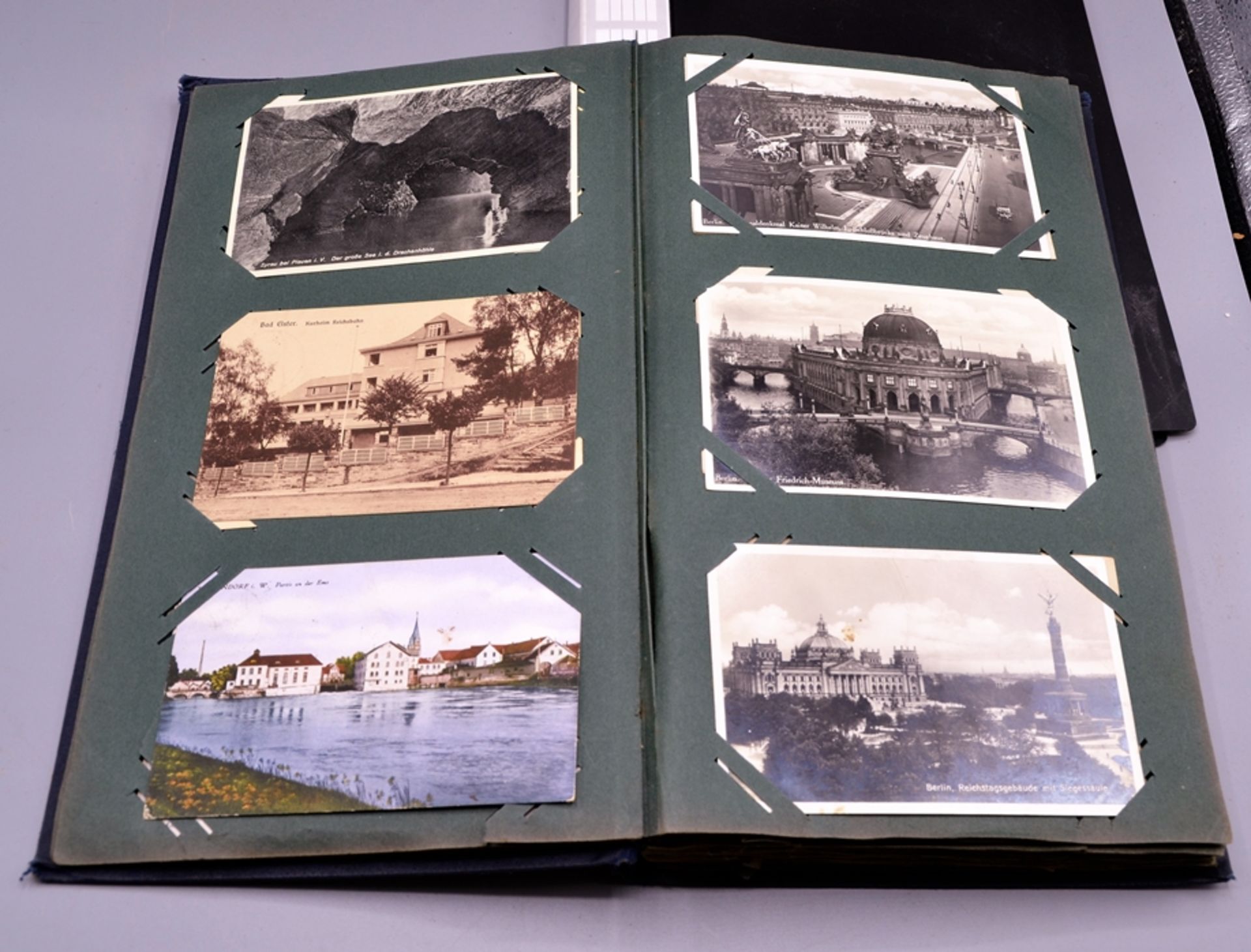 Alben Postkarten Ansichtskarten Fotos 1. Hl. 20 Jhd. WKI vereinzelt WKII ca. , 2 große Alben mit vi - Image 4 of 7