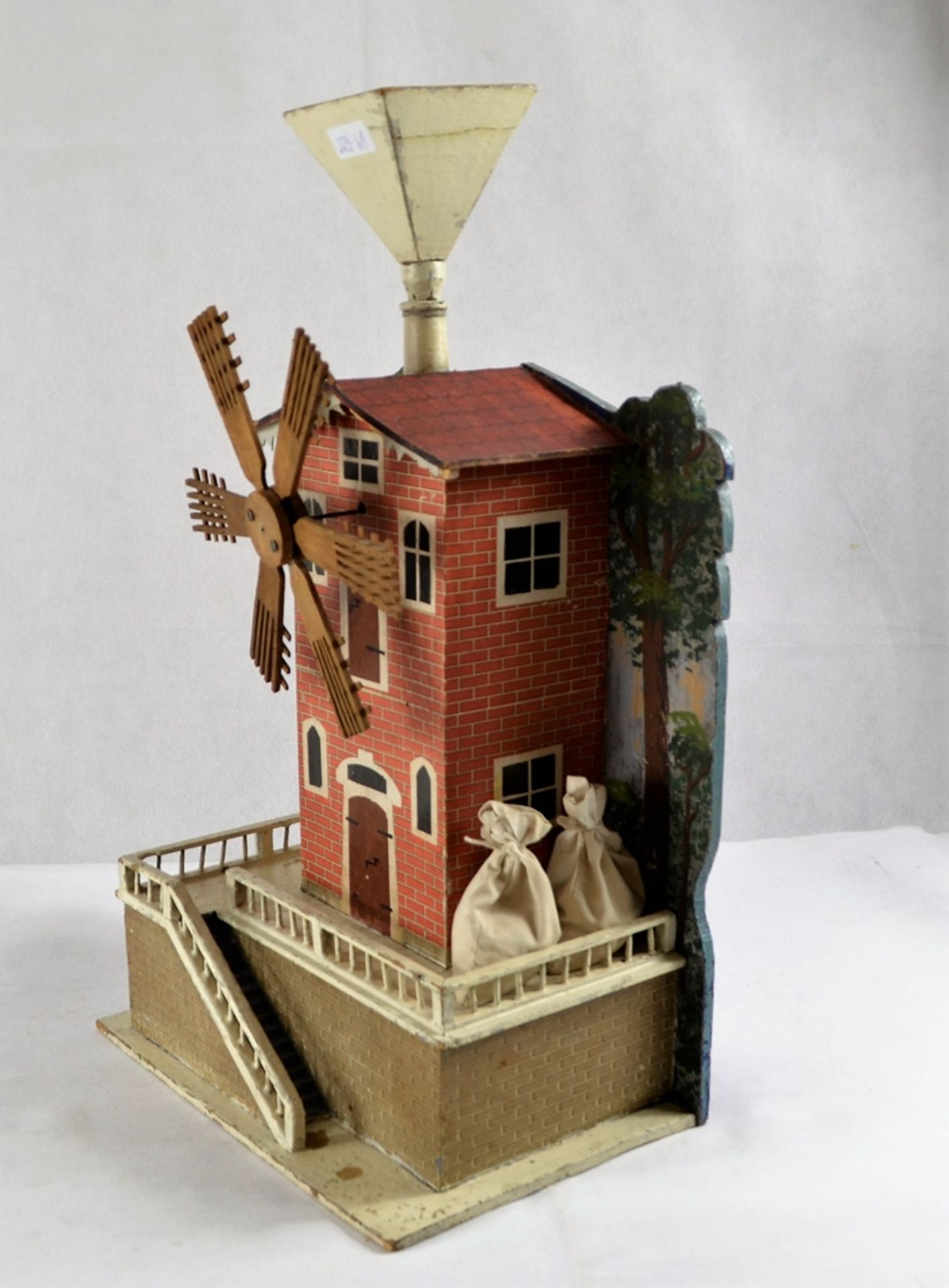 Windmühle Spielzeug Puppenstube Holz Mitte 20 Jh., wenn sich das Mühlrad nach links dreht, erzeugen - Image 3 of 4