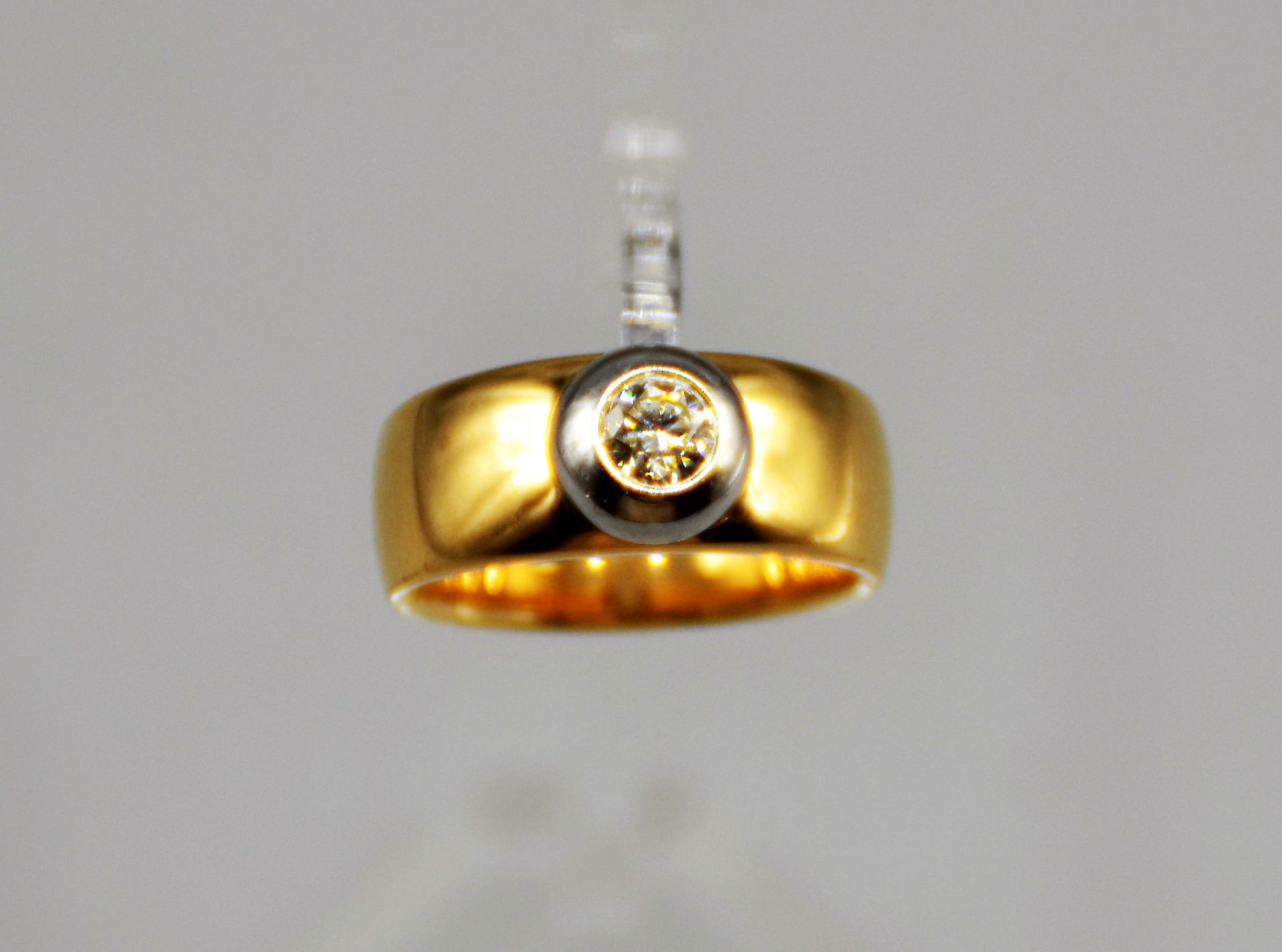 Christ Brillantring Diamantring 0,4 ct. 585 Gold, massive Goldschmiedearbeit, Ø 18 mm, 11 g - Image 7 of 9