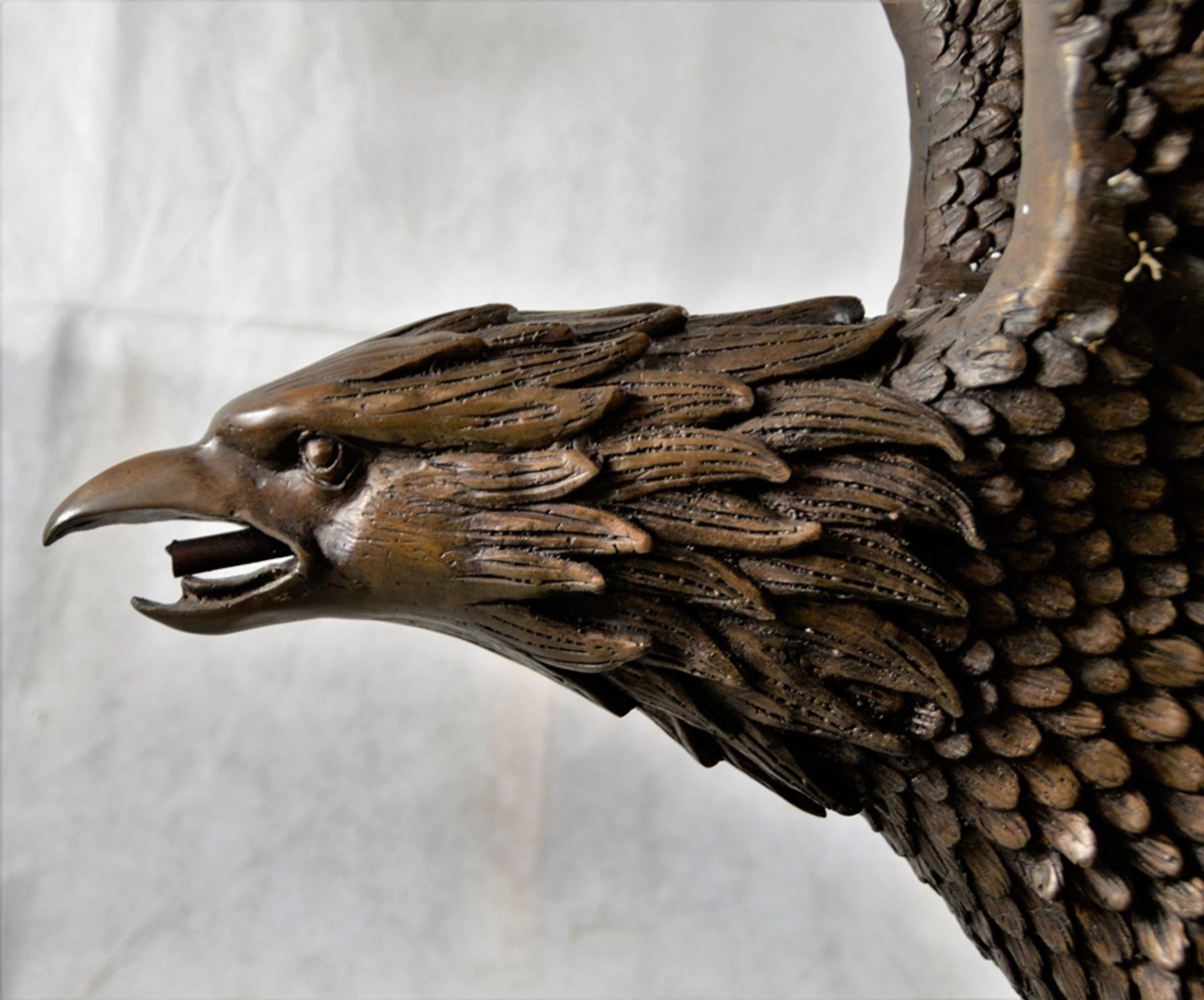 Brunnenfigur Bronzefigur Adler groß 20 Jhdt., große schwere Adler Bronzeskulptur Brunnenfigur (inne - Image 9 of 11