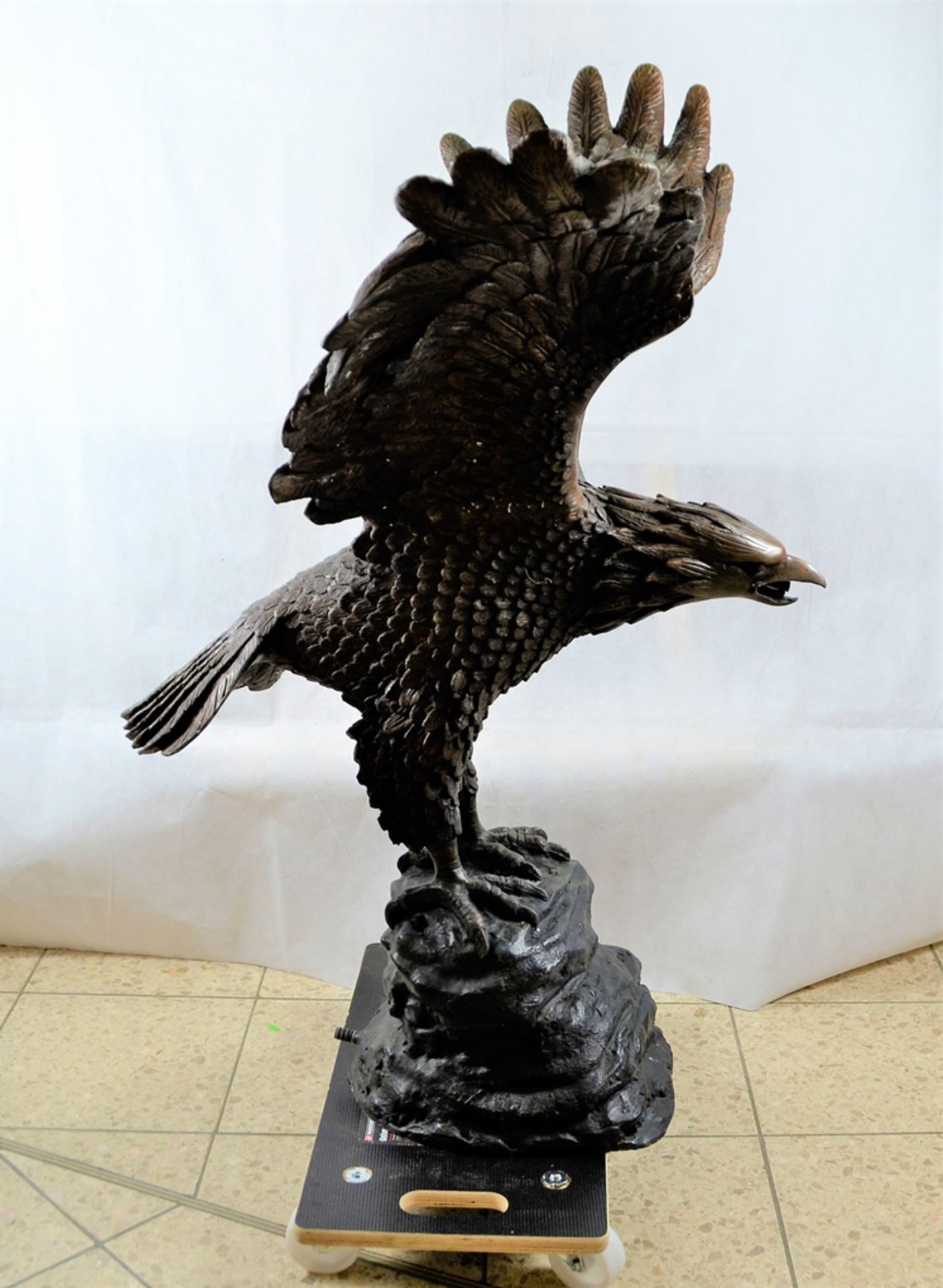 Brunnenfigur Bronzefigur Adler groß 20 Jhdt., große schwere Adler Bronzeskulptur Brunnenfigur (inne - Image 4 of 11