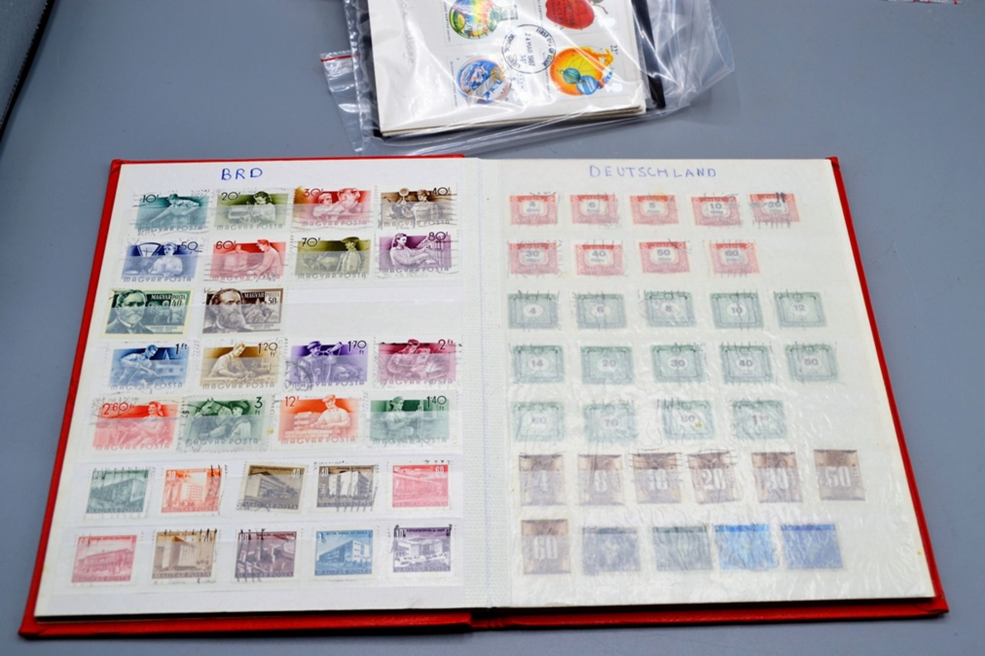Briefmarkensammlung Briefmarkenkataloge lose Briefmarken, 3 Alben mit Briefmarken Deutschland Welt  - Bild 9 aus 13