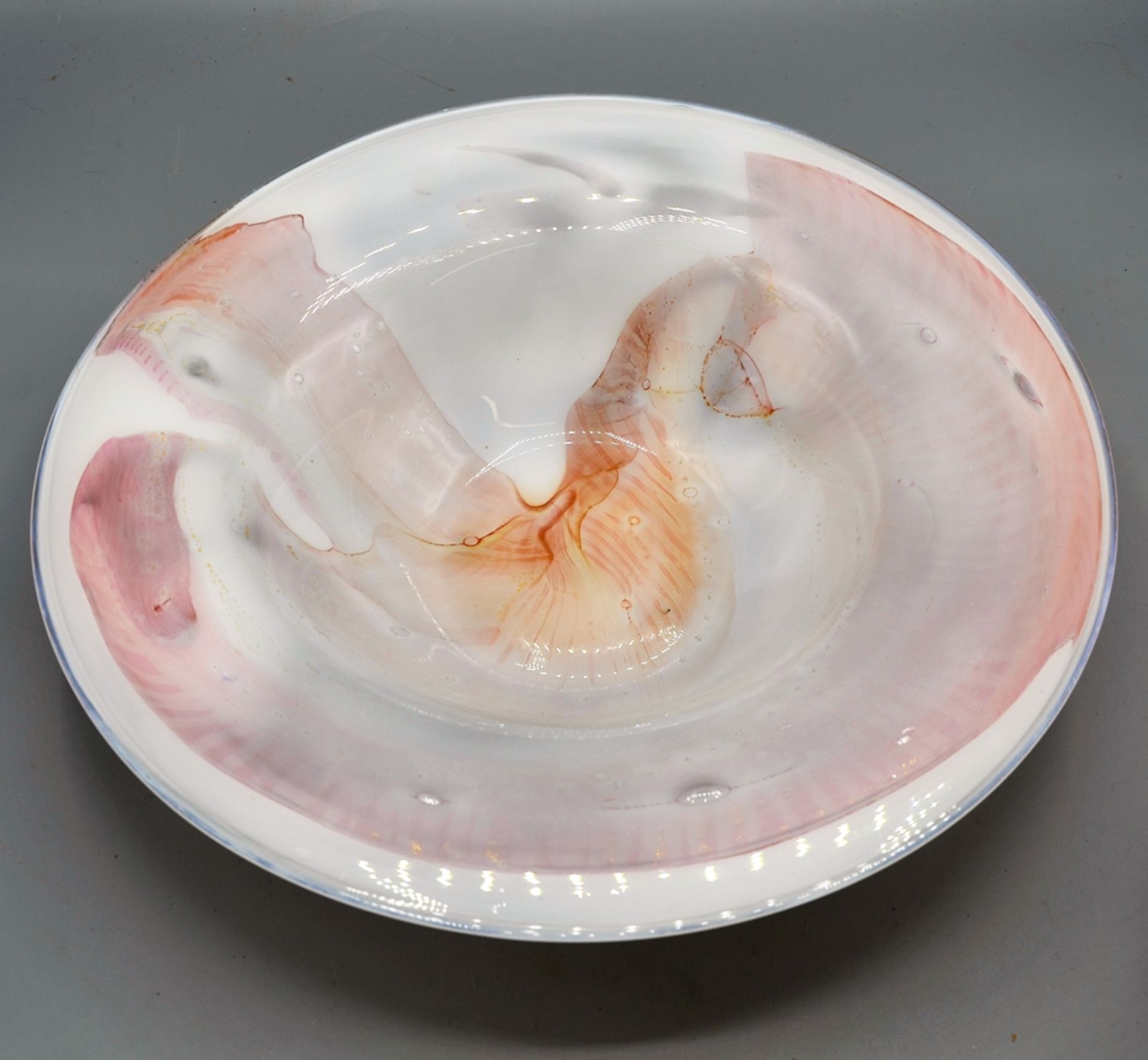 Glas Schale Vase weiß rosa, Schale mundgeblasen signiert "Sabine Walter 84" Ø 32,5 cm, Vase nicht s - Image 2 of 3