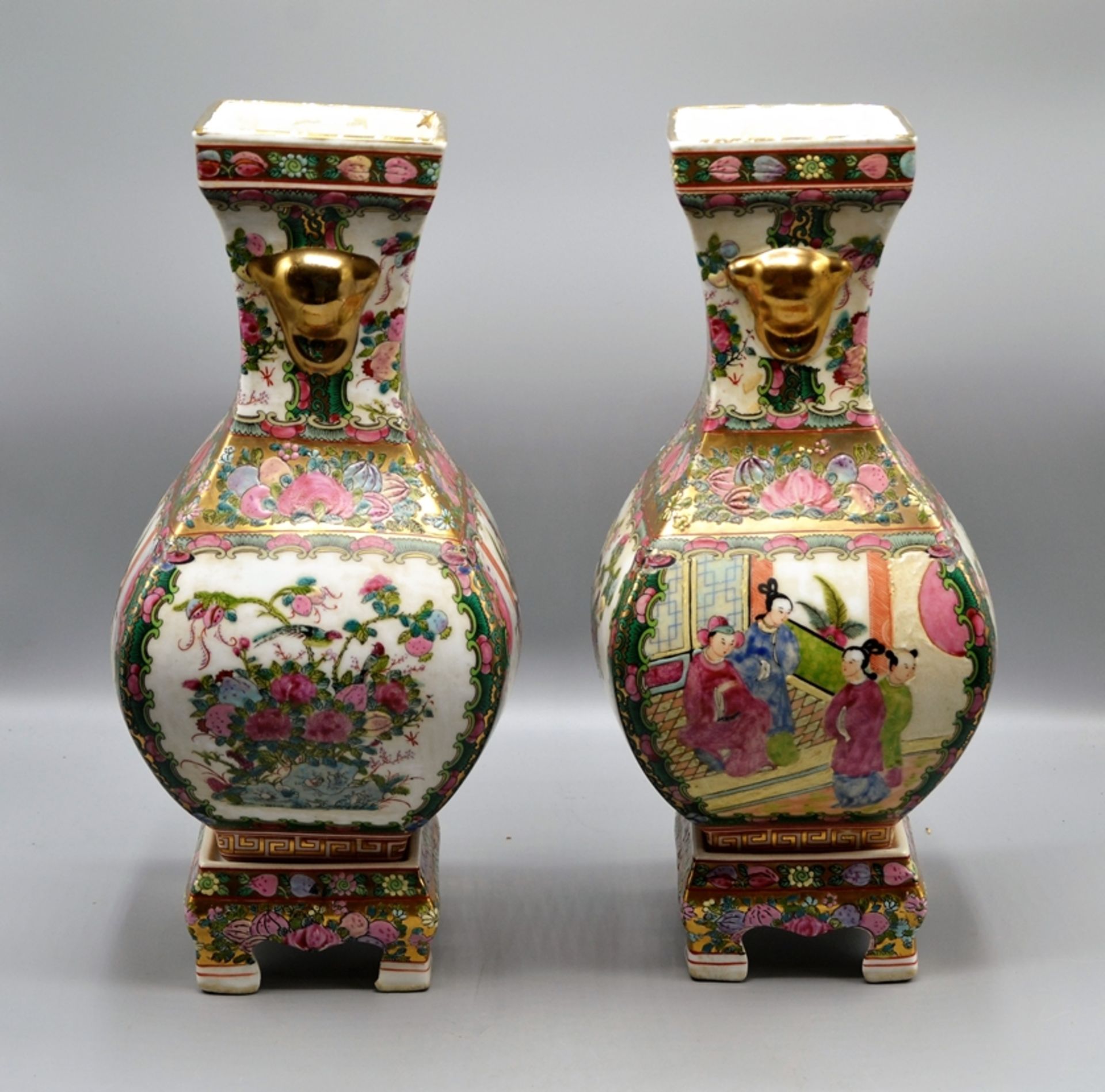 Paar asiatische Vasen Asiatika ca. 35 cm, handbemalt, mit Sockel - Bild 2 aus 2