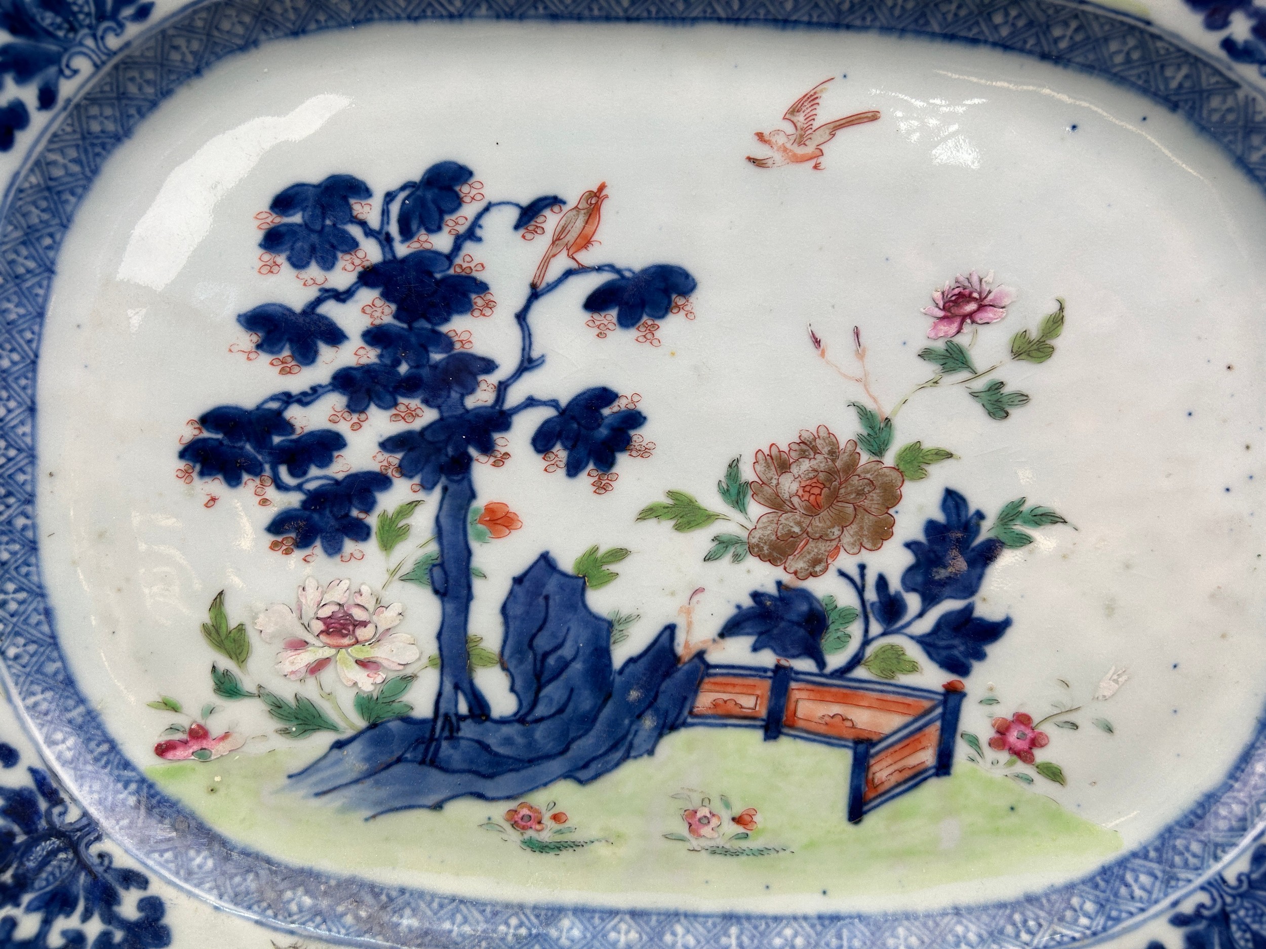 A CHINESE PORCELAIN PART DINNER SERVICE, QIANLONG PERIOD CIRCA 1750, comprising a pair of serving - Image 5 of 11