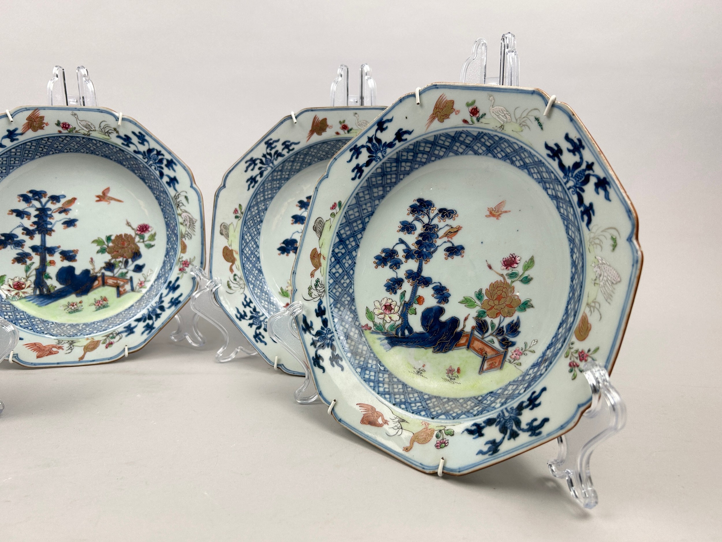 A CHINESE PORCELAIN PART DINNER SERVICE, QIANLONG PERIOD CIRCA 1750, comprising a pair of serving - Image 9 of 11