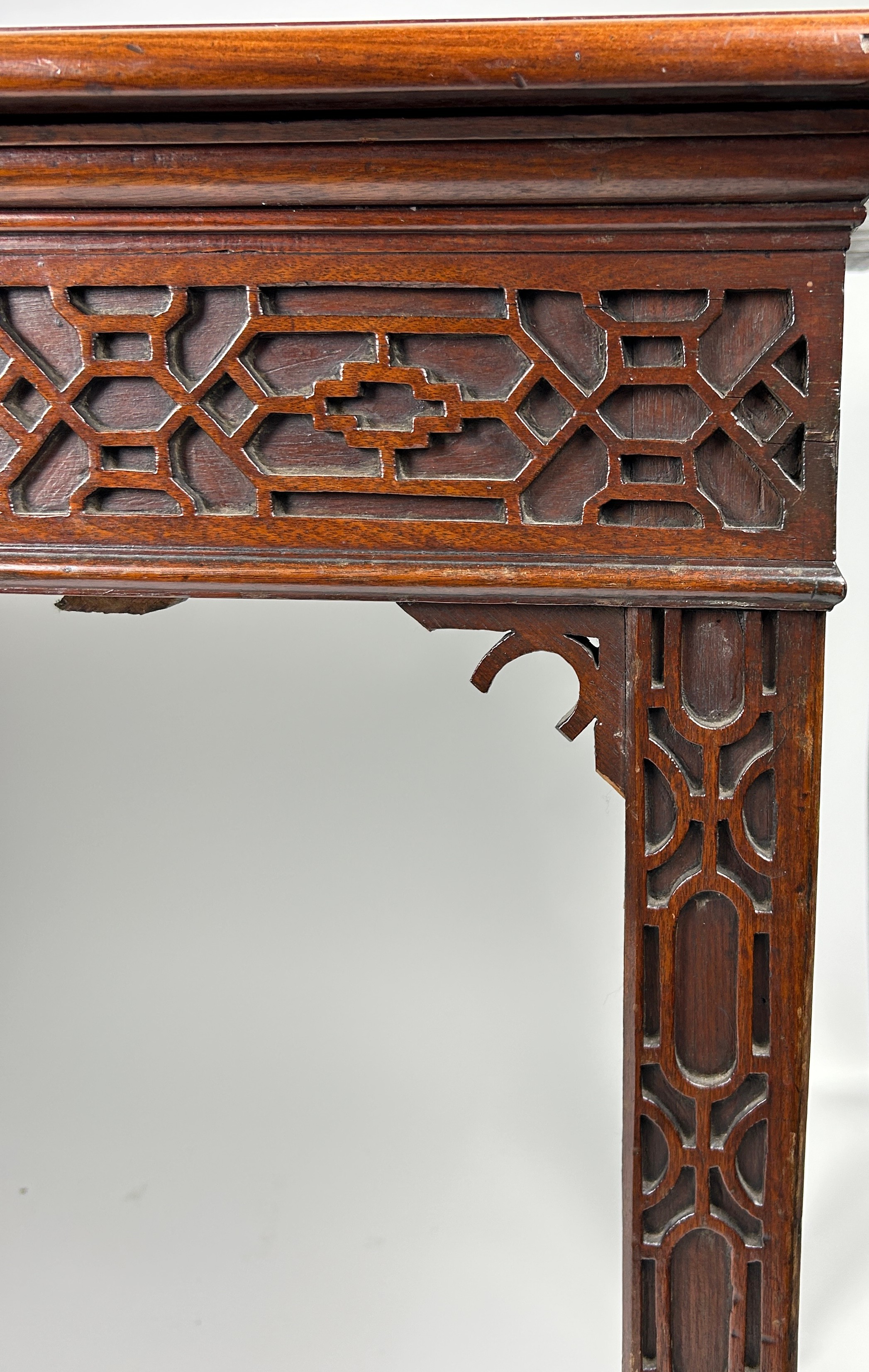 A GEORGE III SERVING TABLE CIRCA 1780 IN MANNER OF THOMAS CHIPPENDALE, Chinese gothic design with - Image 7 of 17