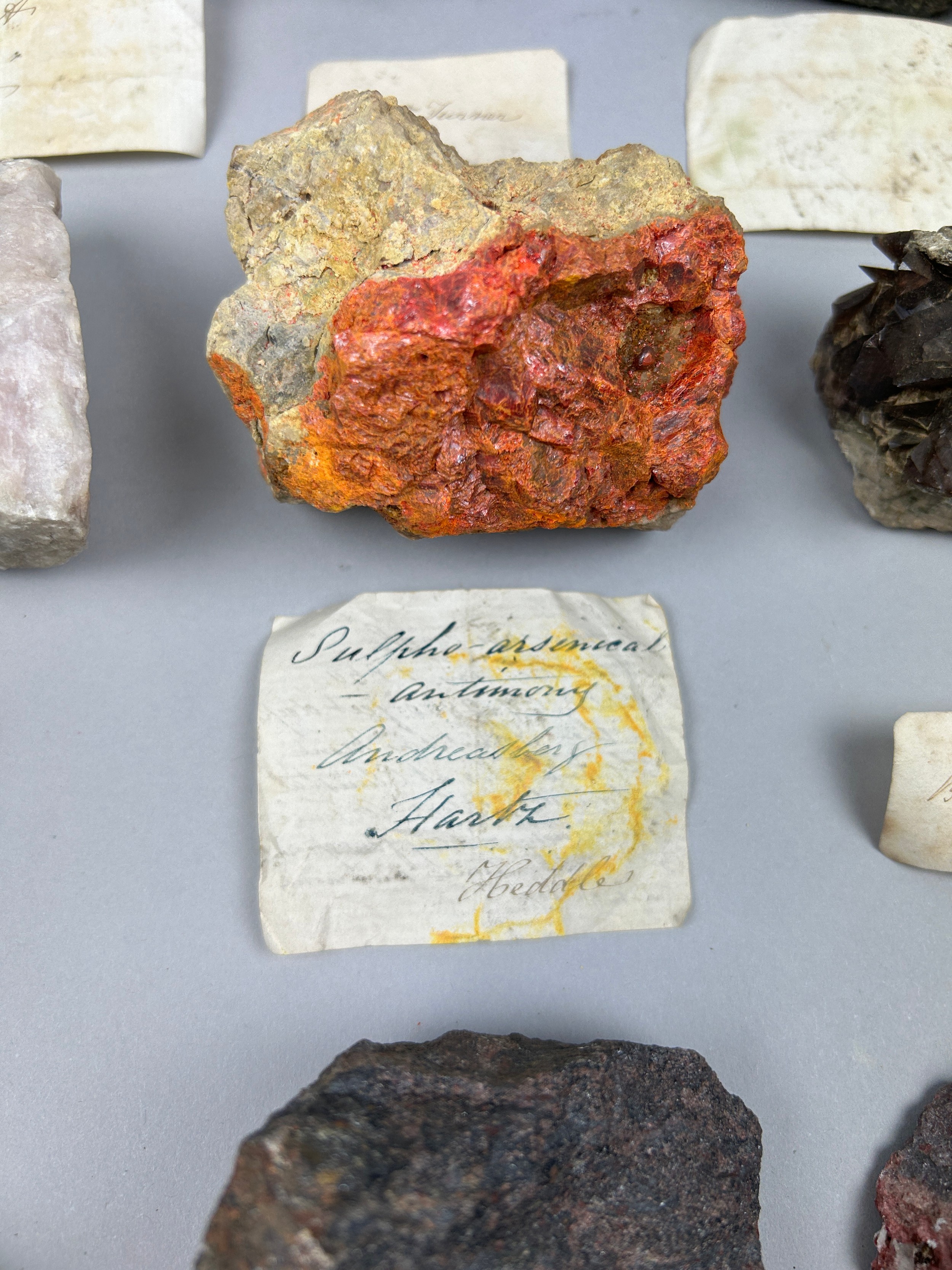 A RARE CABINET COLLECTION OF MINERALS CIRCA 1810-1860, including labels for some very important - Image 12 of 30