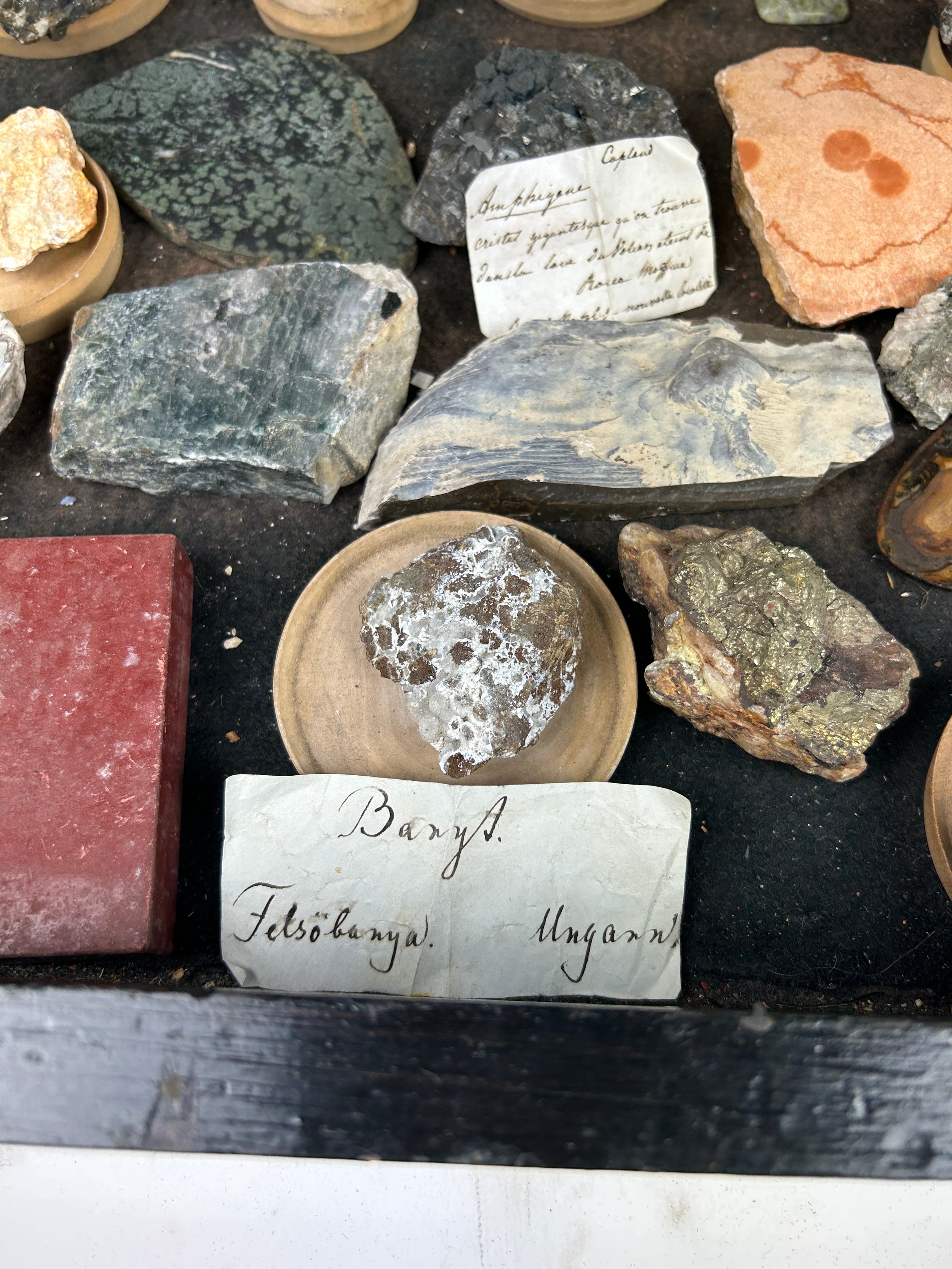 A RARE CABINET COLLECTION OF MINERALS CIRCA 1810-1860, including minerals probably collected by - Image 31 of 33