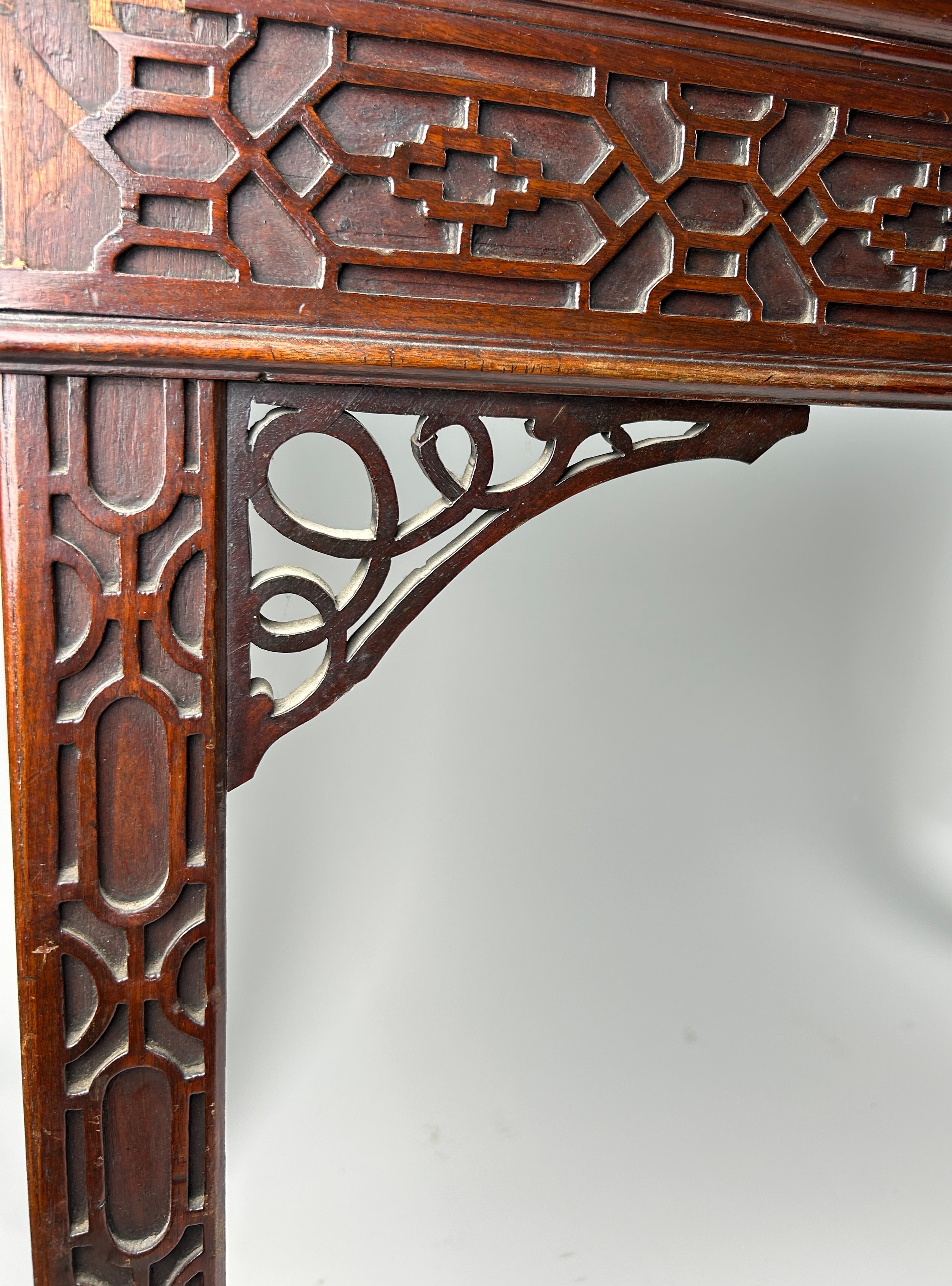 A GEORGE III SERVING TABLE CIRCA 1780 IN MANNER OF THOMAS CHIPPENDALE, Chinese gothic design with - Image 15 of 17