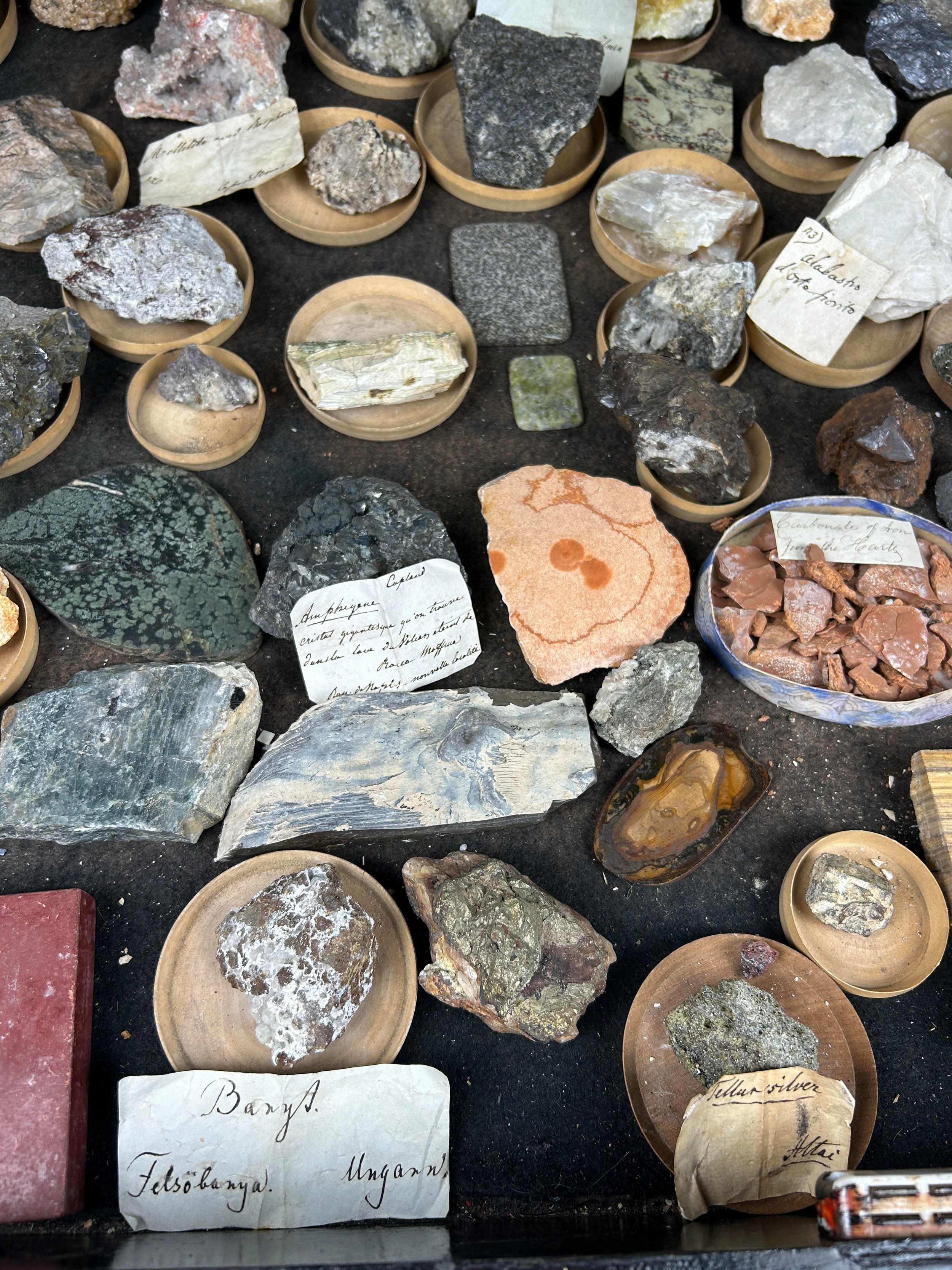 A RARE CABINET COLLECTION OF MINERALS CIRCA 1810-1860, including minerals probably collected by - Image 23 of 33