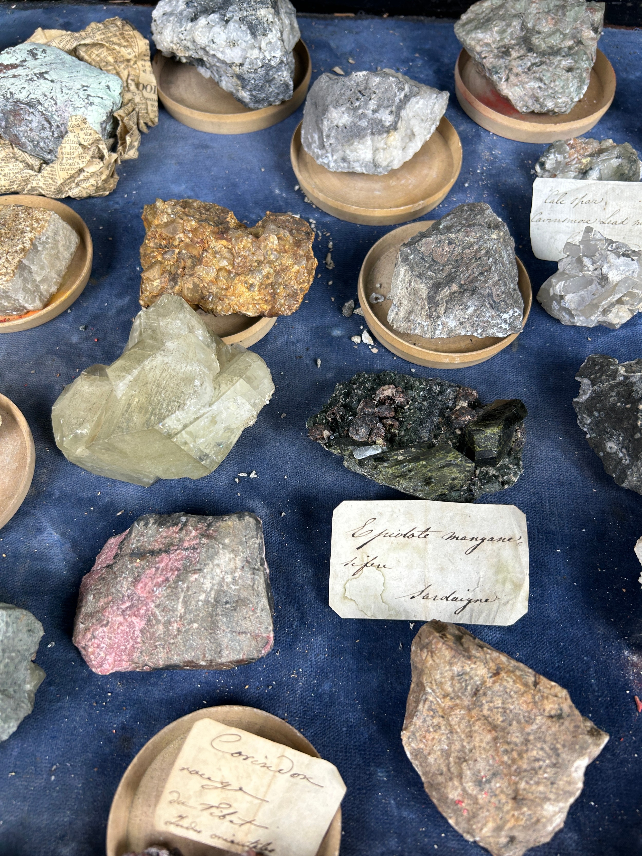 A RARE CABINET COLLECTION OF MINERALS CIRCA 1810-1860, including labels for some very important - Image 24 of 30