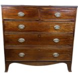 A GOOD EARLY 19TH CENTURY MAHOGANY CHEST OF DRAWERS, consisting of two short over three long with