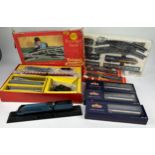 A COLLECTION OF BOXED RAILWAY MODELS TO INCLUDE BACHMANN, HORNBY AND TRIANG (8)