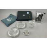 A COLLECTION OF MODERN LALIQUE CRISTAL WARE ALONG WITH A WATERFORD CRYSTAL PICTURE FRAME (5)