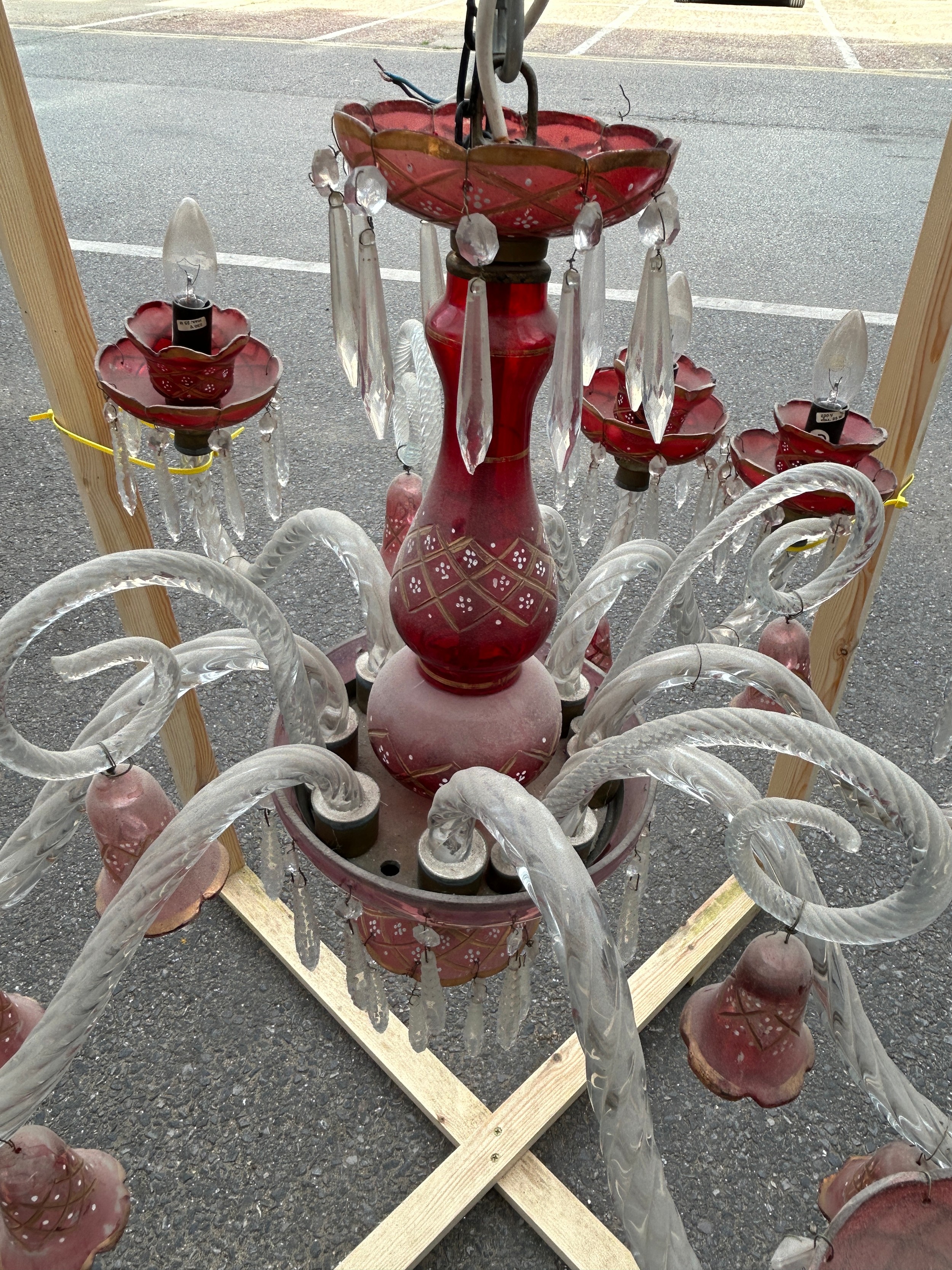 A BOHEMIAN RED CRYSTAL AND MURANO GLASS EIGHT ARM CHANDELIER, Some spare glass shades. 50cm drop - Image 3 of 6