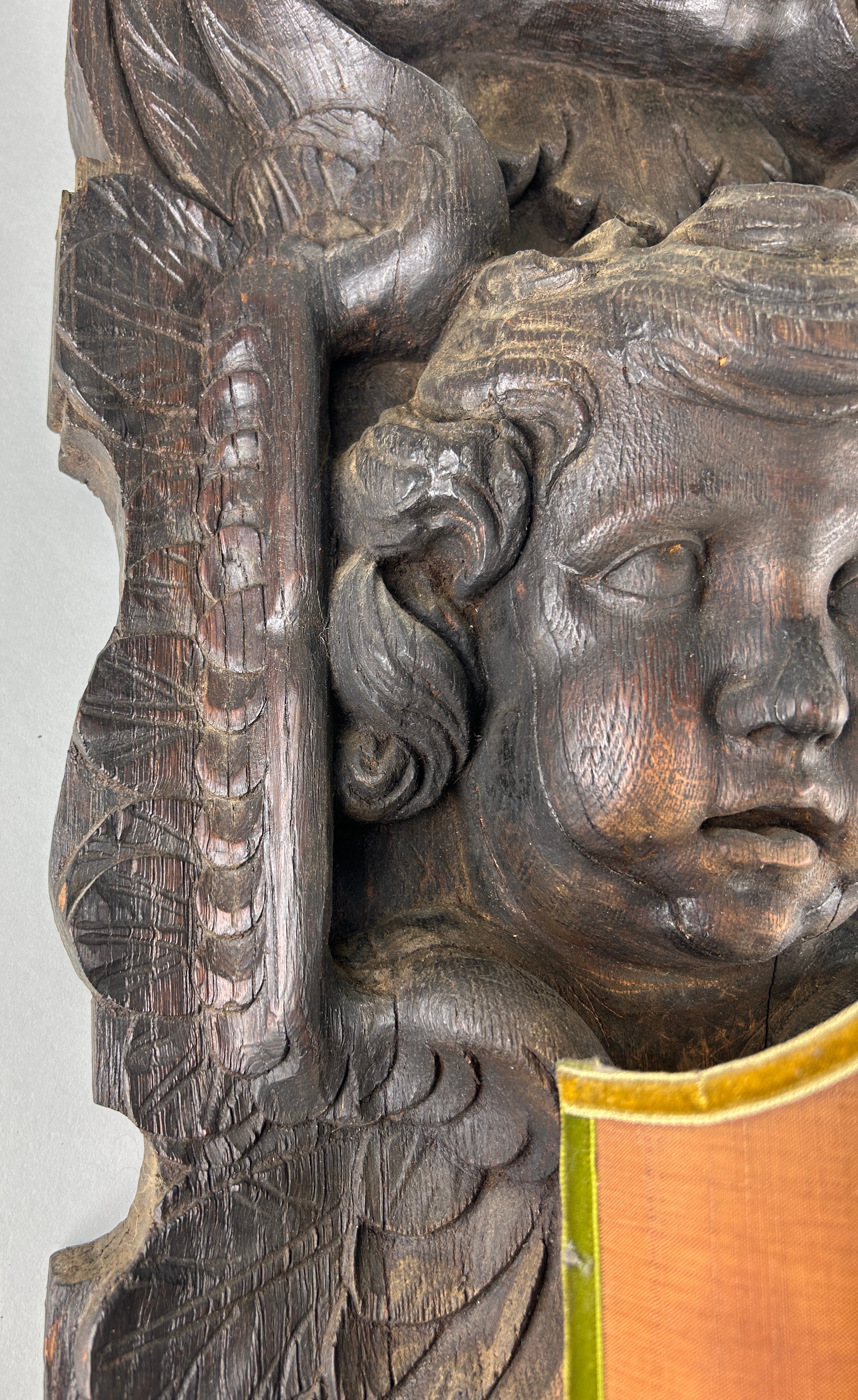 A CAROLEAN STYLE 17TH CENTURY WALL BRACKET POSSIBLY ITALIAN WITH HEAVILY CARVED CHERUBS HEAD, - Image 3 of 9